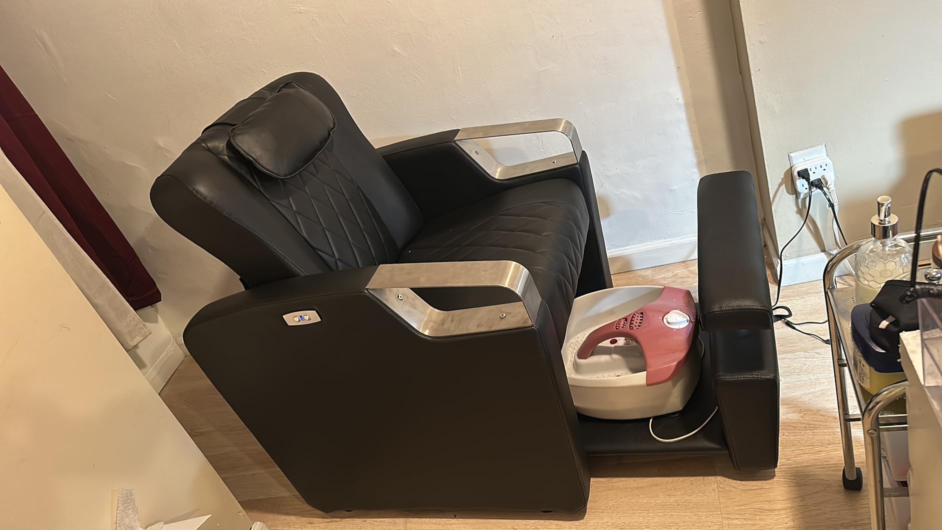OmySalon Electric Pedicure Chair Pedi Station w/Adjustable Backrest, Movable Hand Pillow & Hidden Storage Platform, No-Plumbing Full-Floor Support for Professional Nail Tech Supplies Spa Salon (Black) customer photo 1