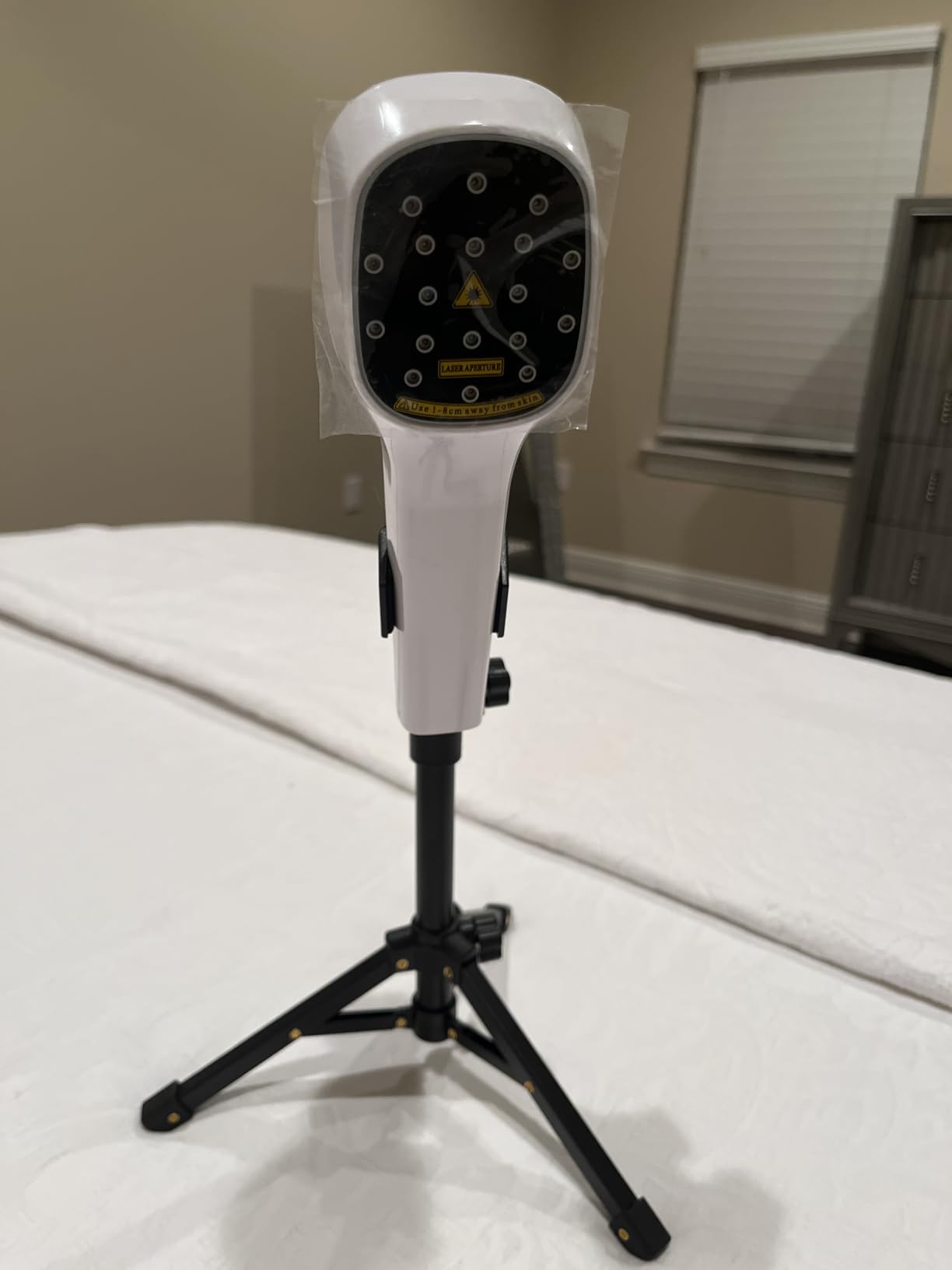 Cold Laser Therapy Device for Humans & Dogs, 4x808nm + 14x650nm Red Light Therapy for Body Pain Relief, Handheld lllt Near Infrared Light Wand with Stand for Joint, Back, Knee, Muscle Use customer photo 2