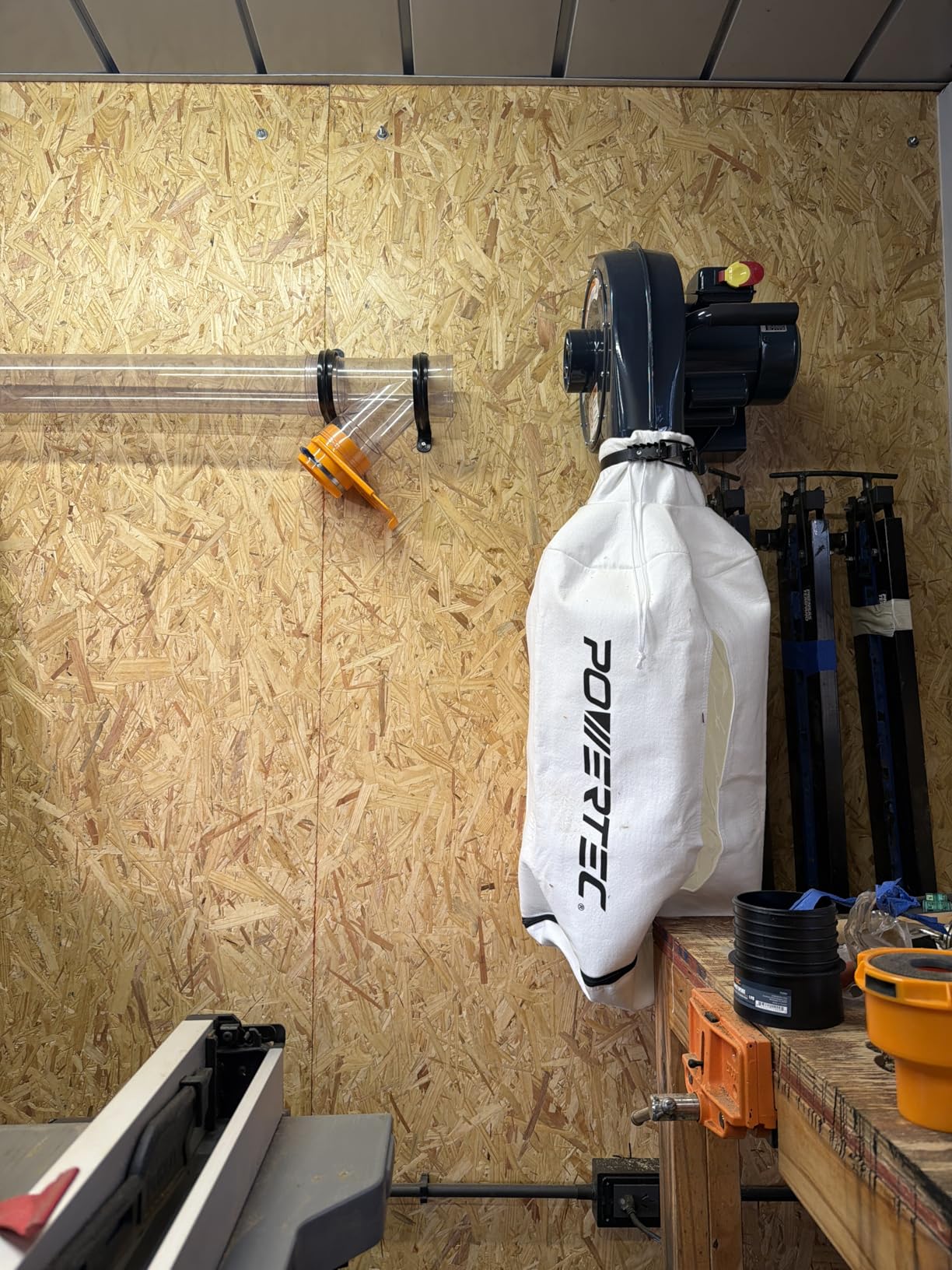 VEVOR Dust Collector, 1100 CFM 2.5 Micron Vortex Cone Dust Collectors, 1.5HP Sawdust Collection System with 35-Gallon Dusts Collector Bag & 42-Gallon Filter Bag, 3400 RPM High Speed, for Woodworking customer photo 1