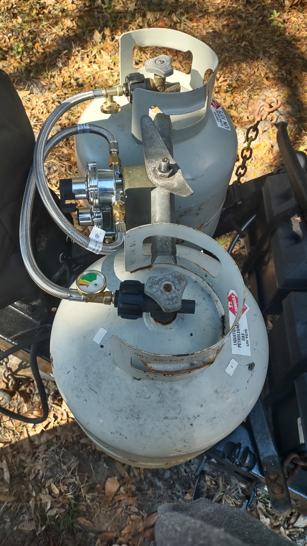 RV 2-Stage LP Propane Regulator with 2 18