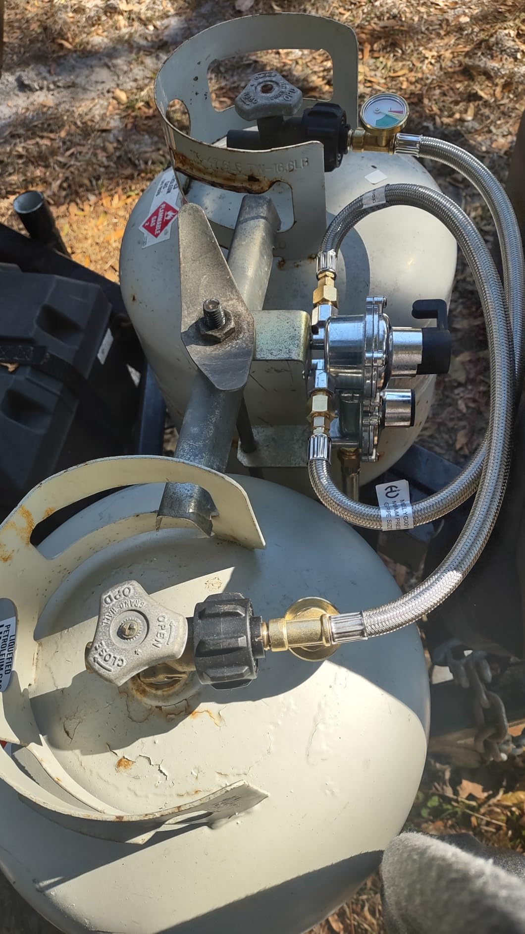 RV 2-Stage LP Propane Regulator with 2 18