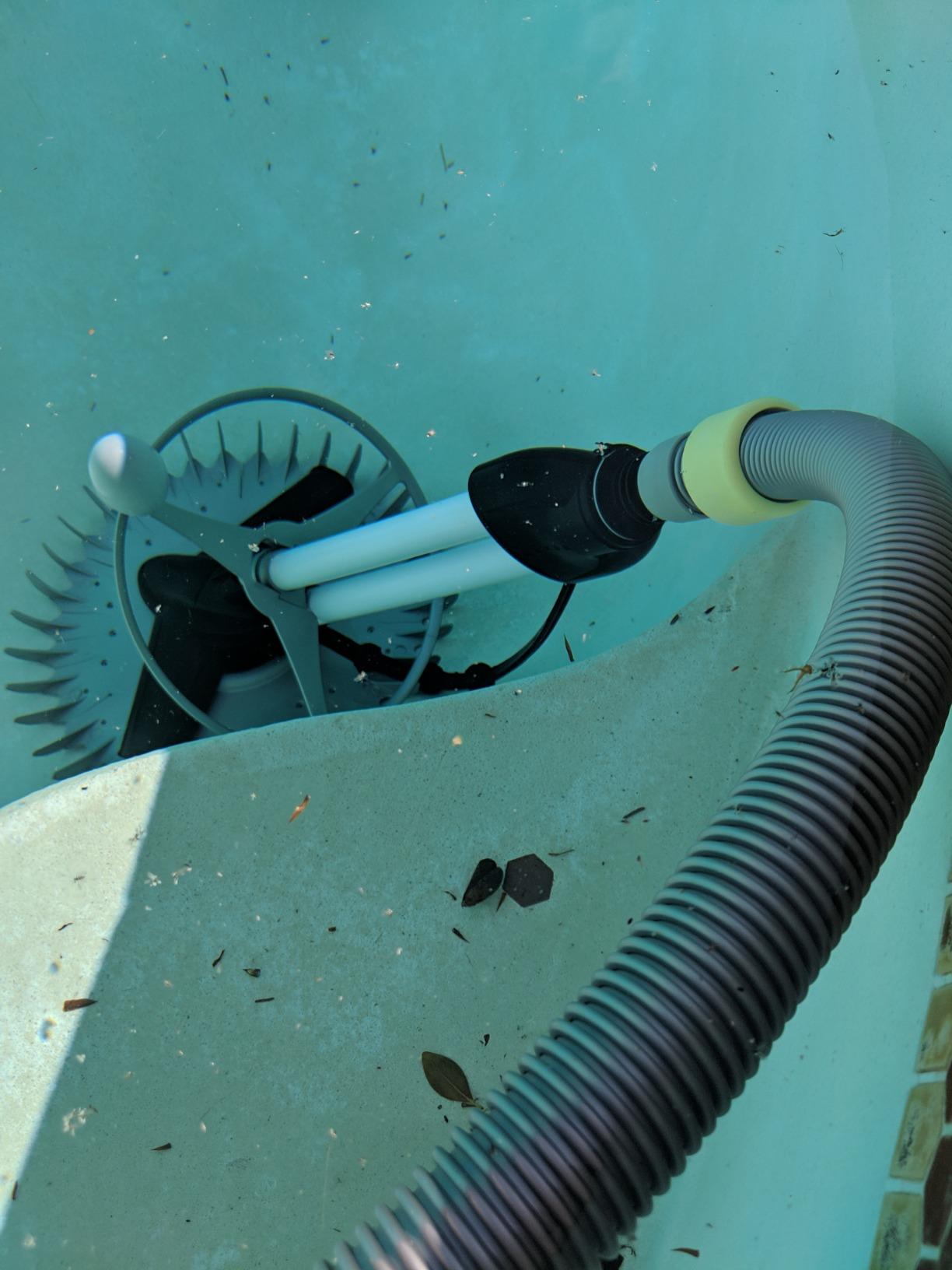 XtremepowerUS Automatic Pool Cleaner Sweeper Vacuum Pool Cleaner Sweep High Flow Side Suction Wall Climb In-Ground/Above Ground Swimming Pool with Hose Suction Set (Blue) customer photo 2