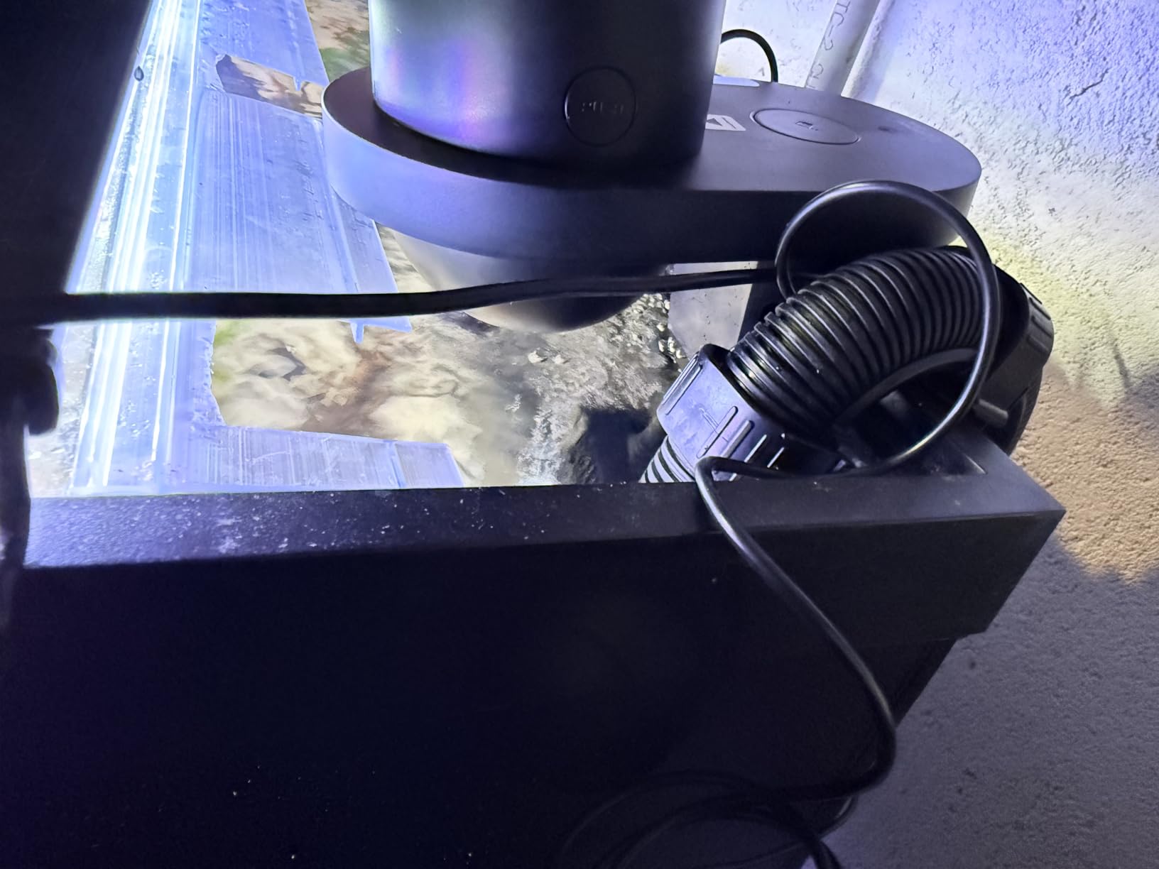 hygger WiFi Automatic Fish Feeder for Aquarium, Smart App Control Auto Fish Food Dispenser with Camera and Timer, Vacation Feeder with 230ml Large Capacity and USB Cable for Turtle Betta Koi Tank customer photo 2