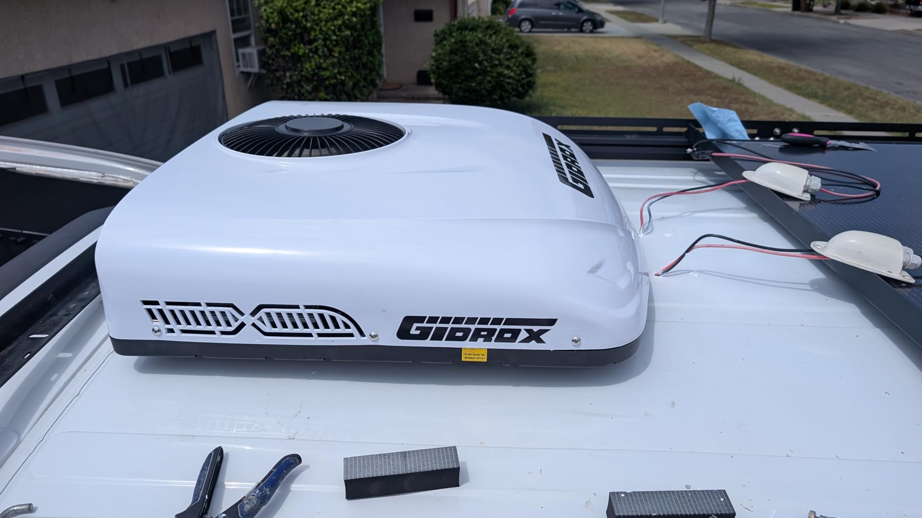 10000 BTU 12V DC RV Air Conditioner - Battery Powered, Low Power Consumption, Ultra Quiet & Fast Cooling Rooftop AC Unit with APP Remote for Camper Van and Truck (Cooling Only) customer photo 1