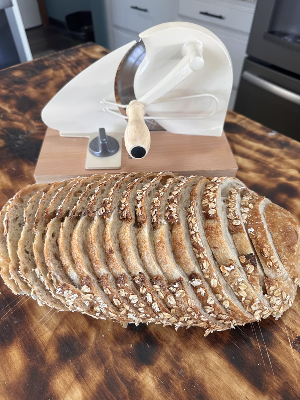 Upgrade Manual Bread Slicer for Homemade Sourdough Bread, Classic Hand Crank Home Bread Slicer With Scale Line and Steel Fence, Sharp Blade, Adjustable Width for Homemade & Commercial Use customer photo 1