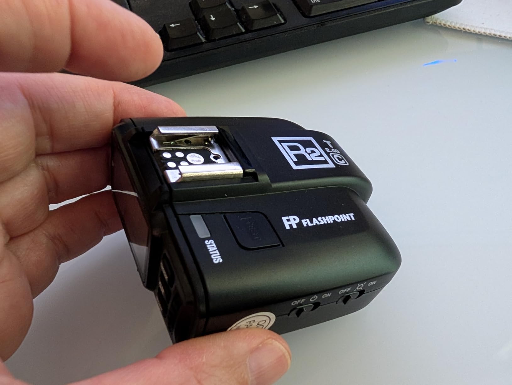 NEEWER Q120 120Ws 2.4G TTL Outdoor Strobe Flash, 1/8000s HSS Portable Studio Monolight with 3000mAh Battery customer photo 2