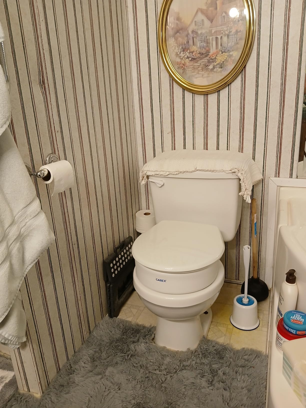 Carex Toilet Seat Riser, Elongated Raised Toilet Seat Adds 3.5 inches to Toilet Height, Bolt-On Installation Under Existing Toilet Seat, 300 Pound Weight Capacity customer photo 2