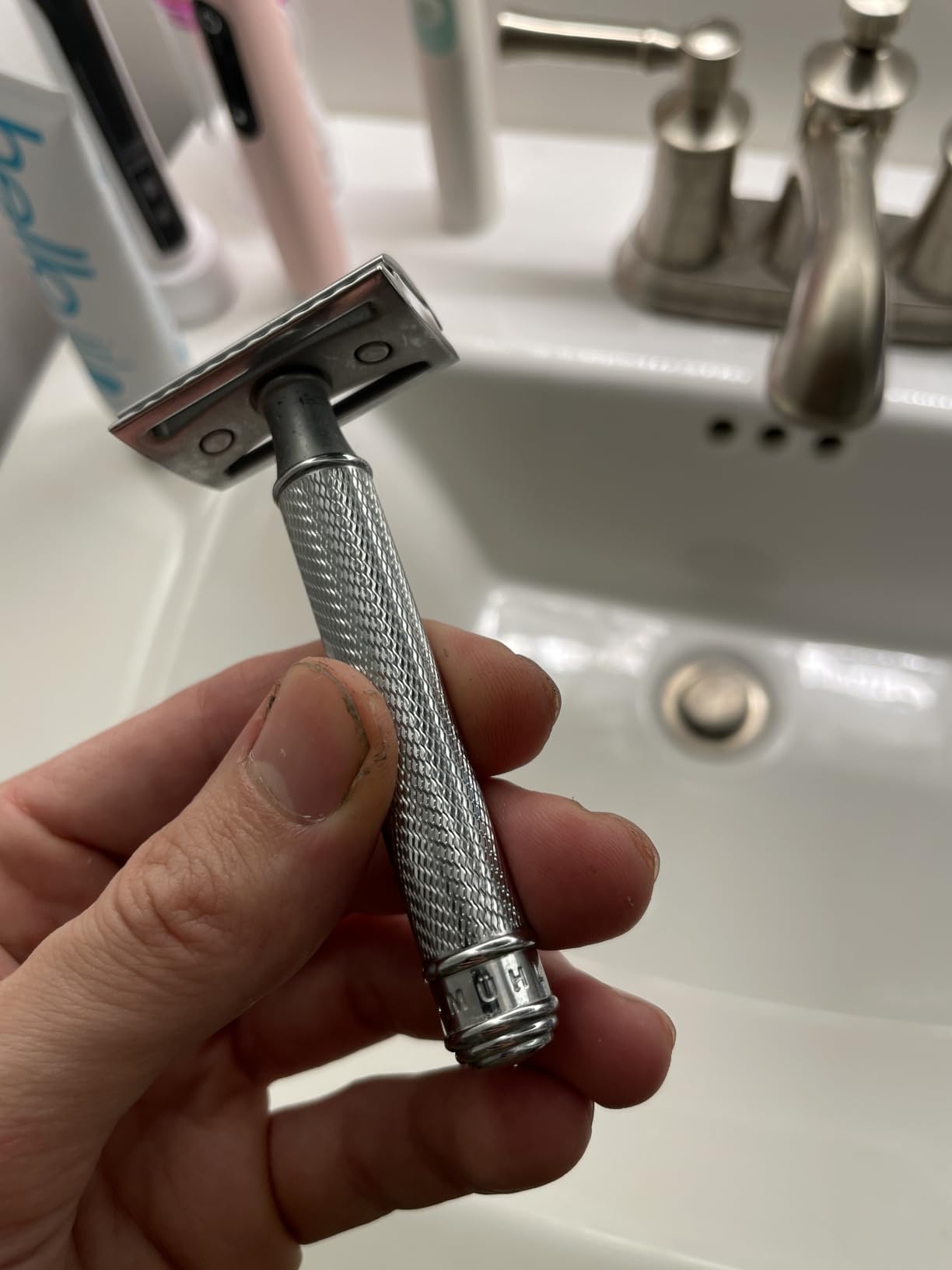 MUHLE TRADITIONAL R89 Double Edge Safety Razor (Closed Comb) | Perfect for Everyday Use customer photo 2