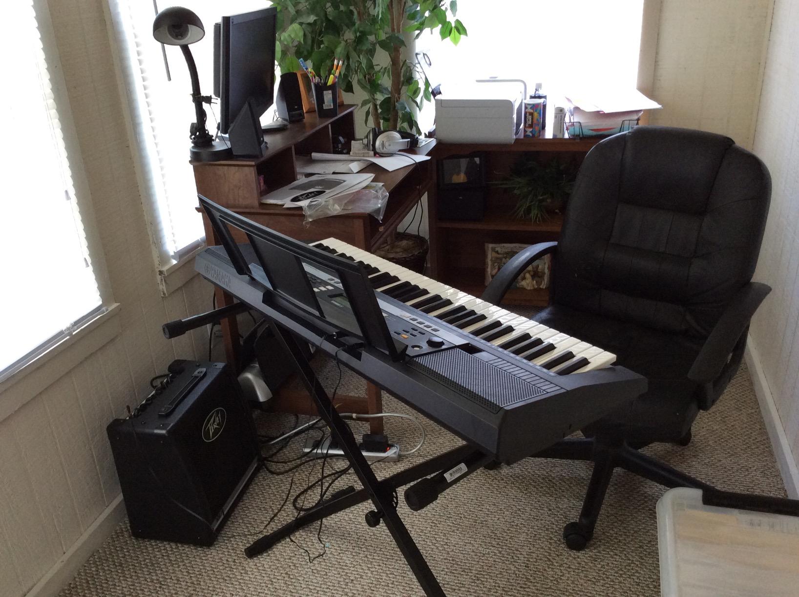 Peavey KB 1 20-Watt 1x8 Keyboard Amp, Black (573100) customer photo 2
