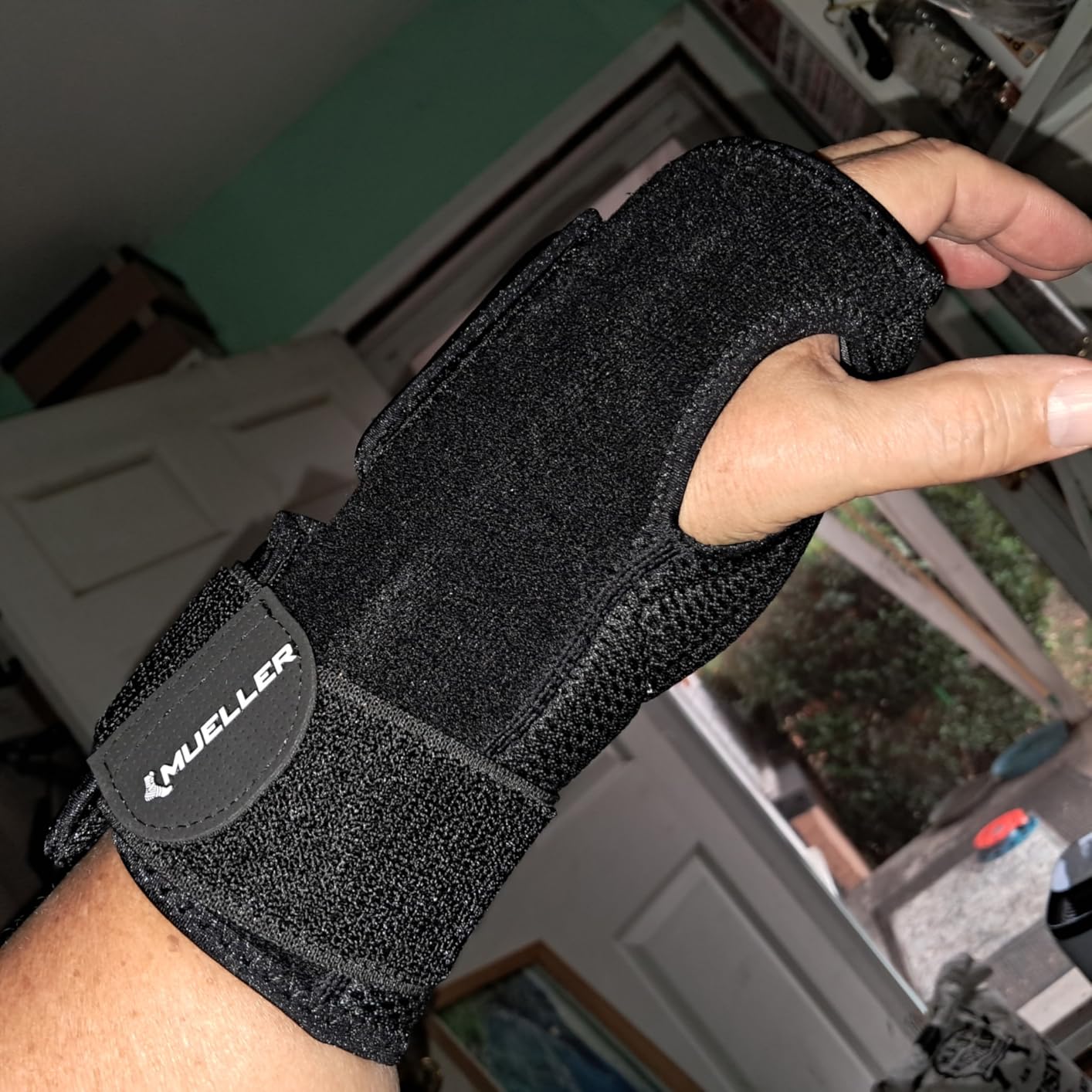 MUELLER Sports Medicine Adjustable Night Support Wrist Brace, For Sleeping, Arm Compression worn Left or Right For Men and Women, Black, One Size Fits Most customer photo 1
