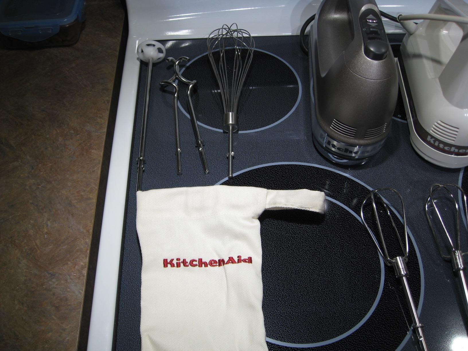 KitchenAid 9-Speed Digital Hand Mixer with Turbo Beater II Accessories and Pro Whisk - KHM926, Contour Silver customer photo 1