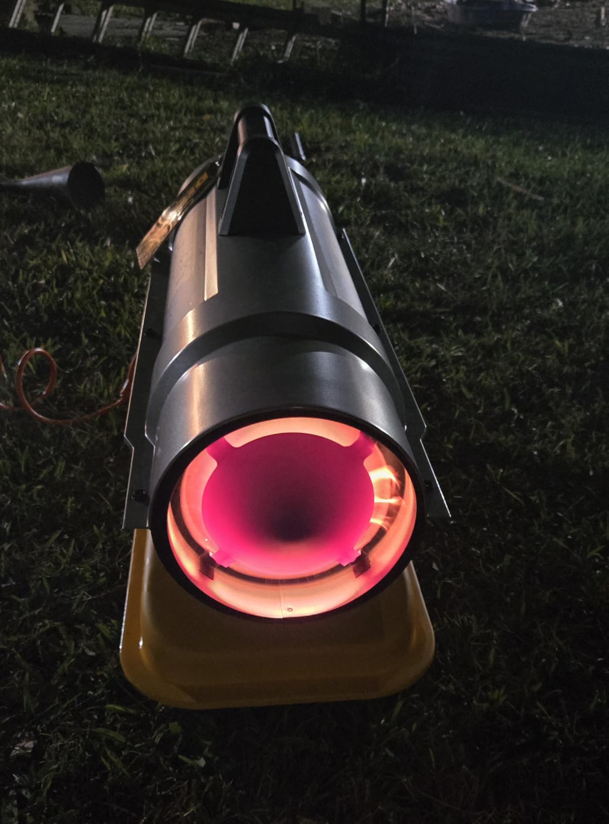 DEWALT DXH75KT Kerosene Heater, 75K BTU customer photo 1