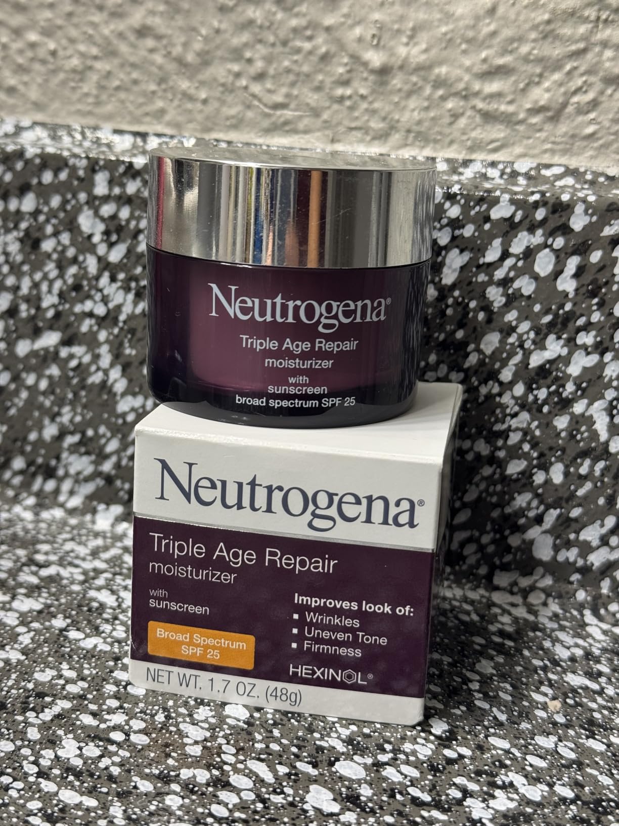 Neutrogena Triple Age Repair Face Moisturizer SPF 25 Anti-Aging Cream with Hexinol Technology Vitamin C Glycerin and Shea Butter to Help Reduce Wrinkles, 1.7 fl oz customer photo 2