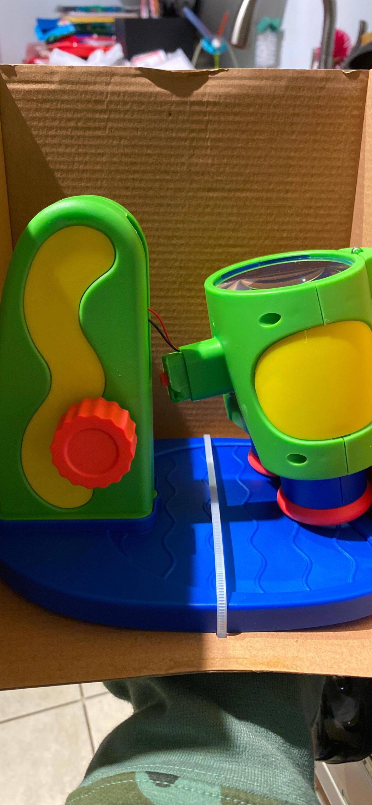 Educational Insights GeoSafari My First Microscope - Kids Microscope with Prepared Slides, STEM Toys, Microscopes for Kids, Toddler Learning Toys, Science Kits for Boys and Girls Ages 3+ customer photo 2