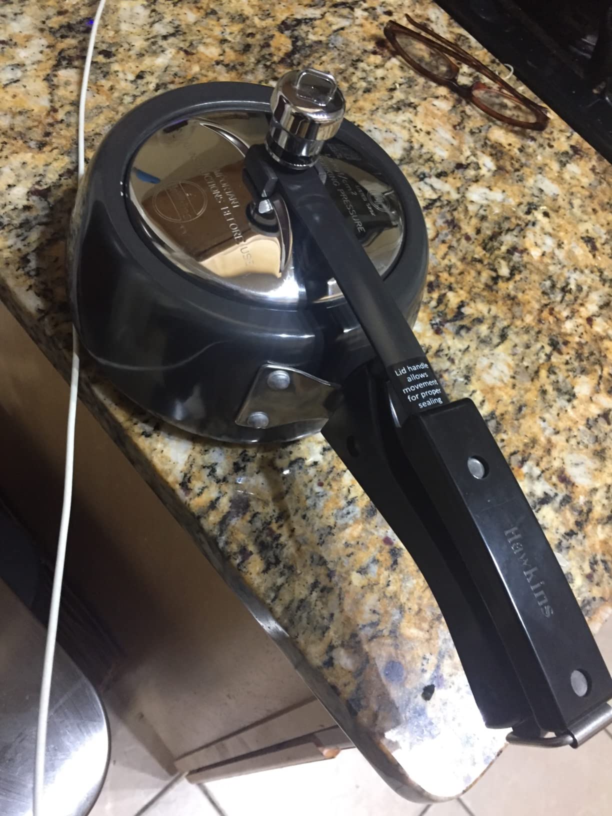 Hawkins 3 Litre Contura Black Pressure Cooker, Hard Anodised Inner Lid Cooker, Handi Cooker, Black (CB30) customer photo 2