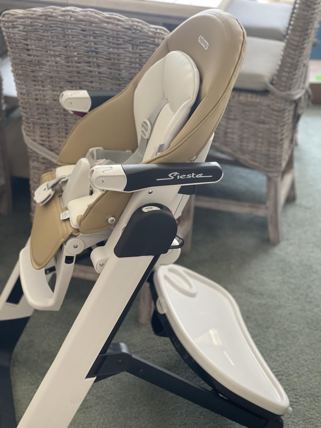 Peg Perego Siesta, Grow With Baby Folding High Chair and Recliner, Height Adjustable, Quick Clean and Easy Push Wheels For Babies and Toddlers, Made in Italy, Ice (Grey) customer photo 1