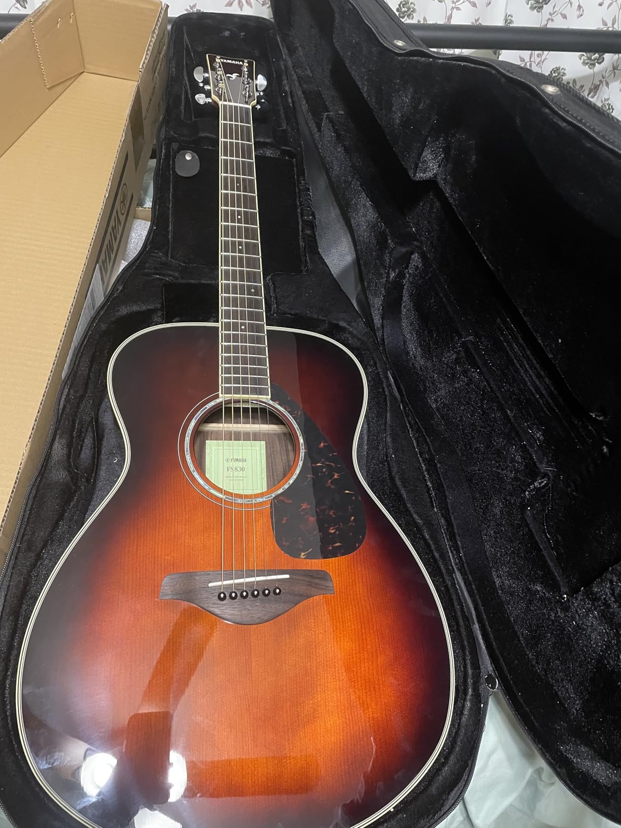 Yamaha FG830 Solid Top Acoustic Guitar, Autumn Burst customer photo 2