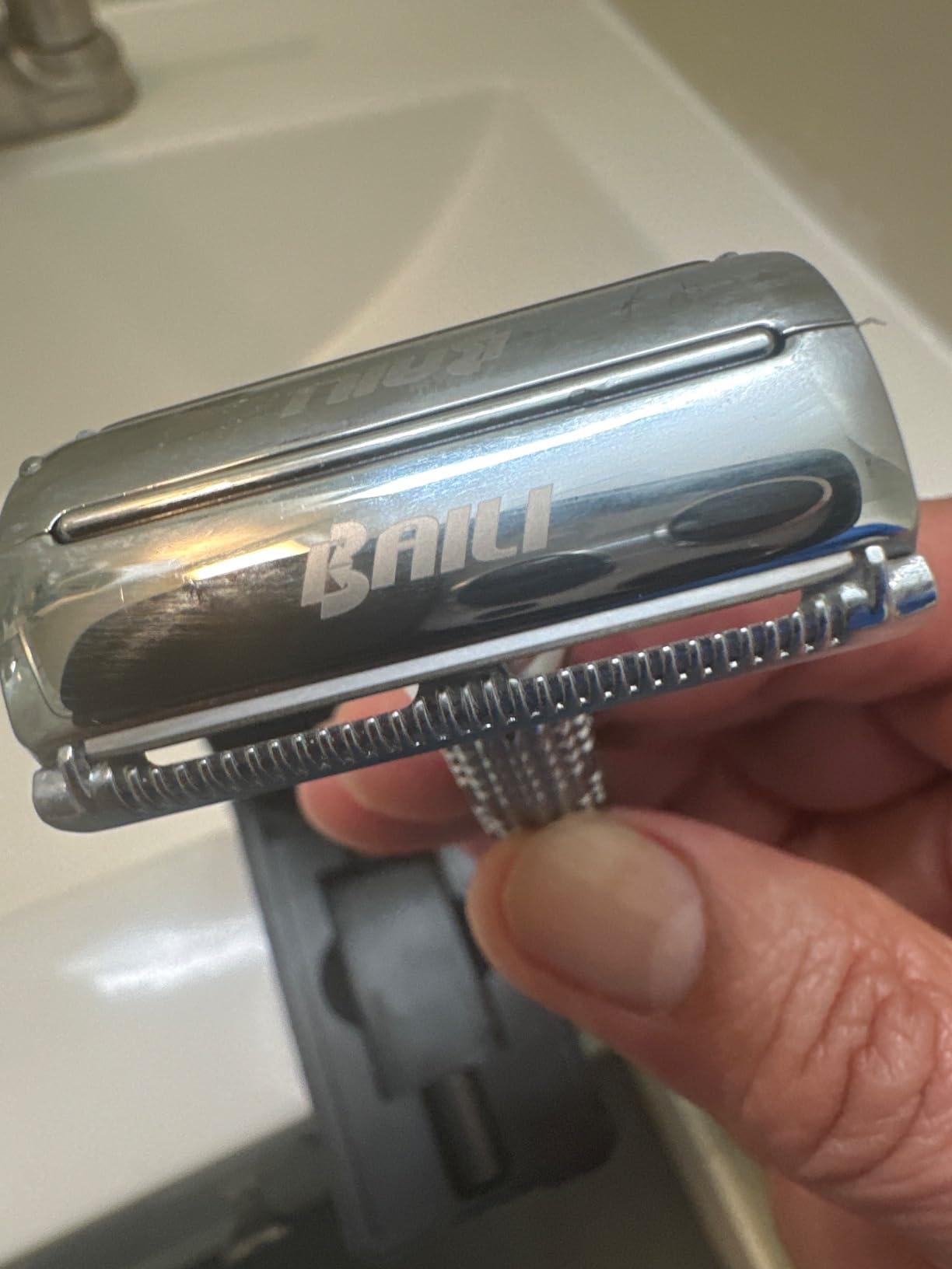 BAILI Butterfly Open TTO Double Edge Metal Safety Razor Wet Shaving Kit for Men Women with Platinum Blade and Mirrored Travel Case BD179 customer photo 1