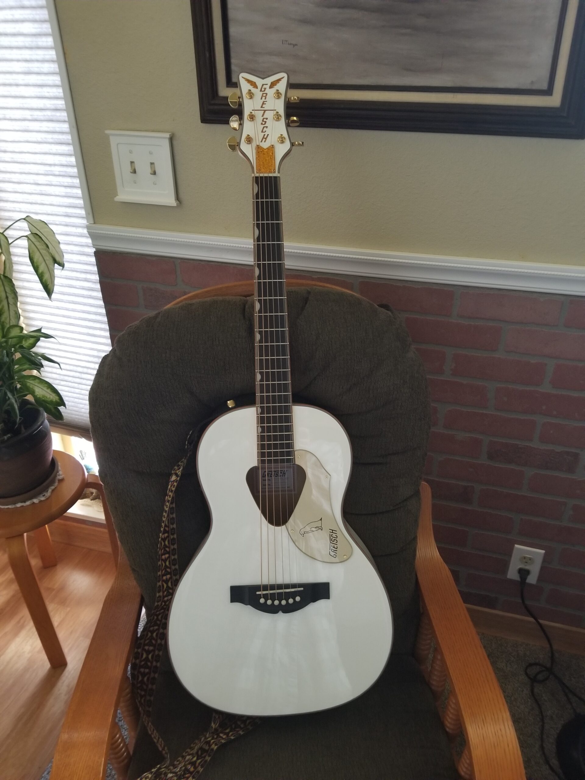 Gretsch G5021WPE Penguin Parlor Acoustic Electric Jumbo Non-Cutaway White w/Fishman Pickup System customer photo 2