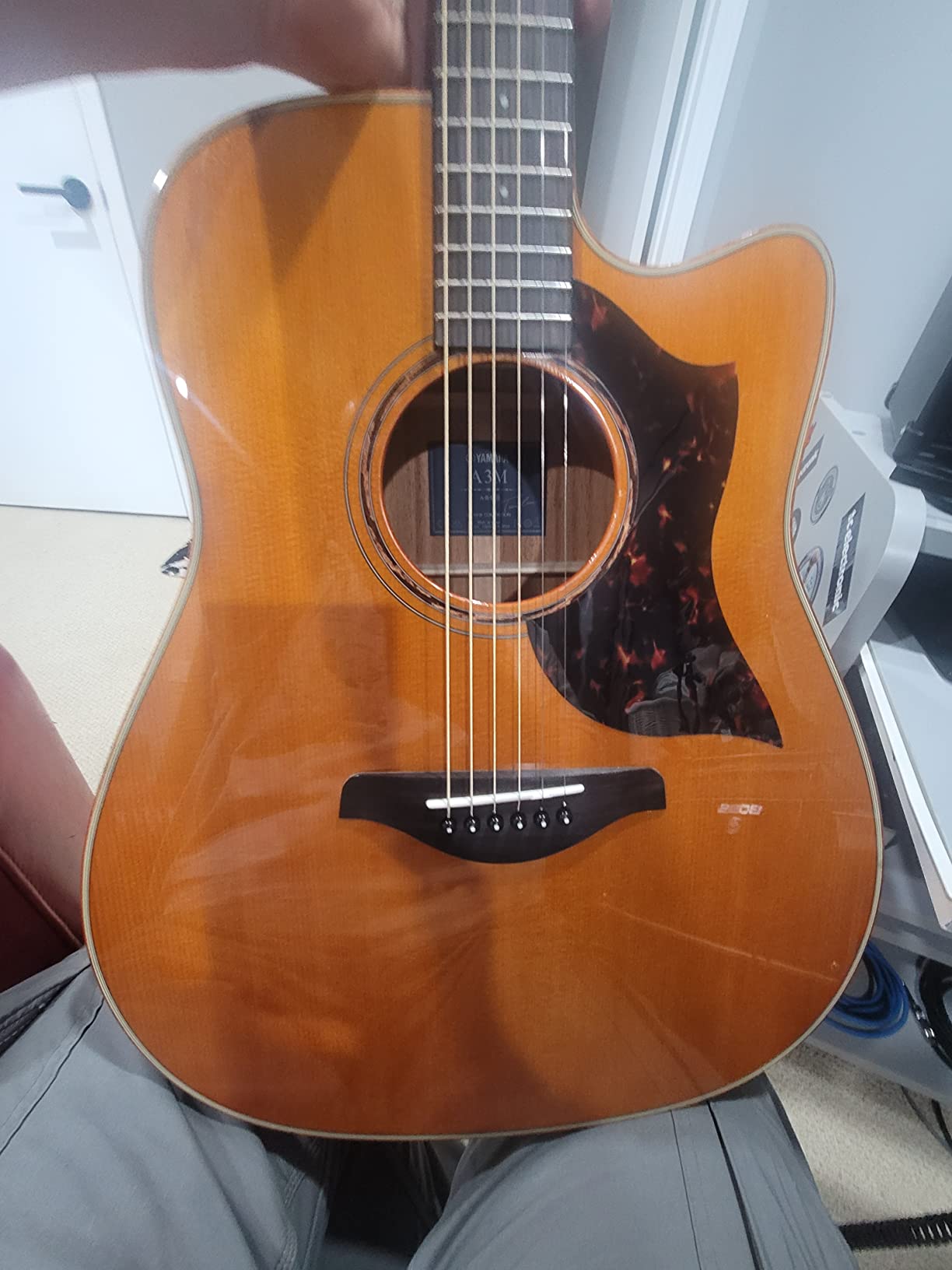 Yamaha A-Series A1R Acoustic-Electric Guitar, Vintage Natural customer photo 2