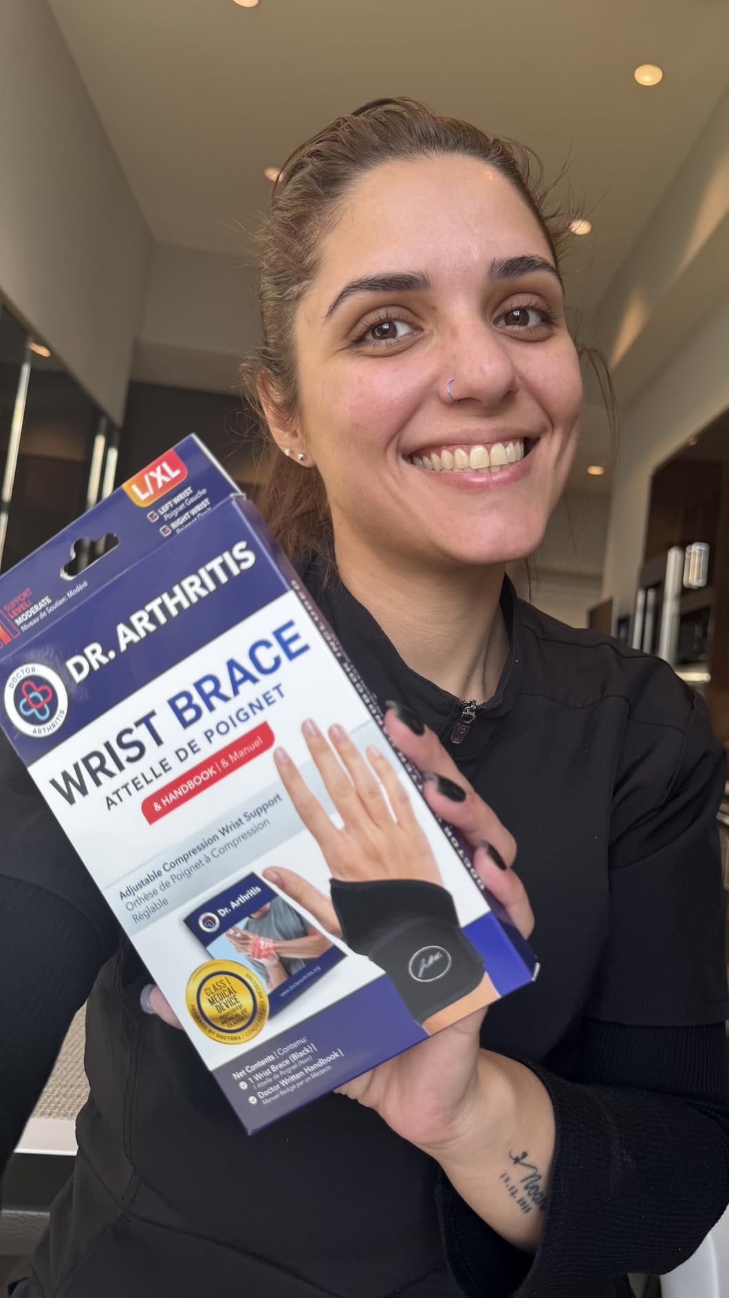 Doctor Developed Wrist Brace, Wrist Wraps for Carpal Tunnel Arthritis, Tendonitis, Hand Support, Ideal for Fitness, Weightlifting - Handbook Included (Wrist Brace 1 Pack) customer photo 1