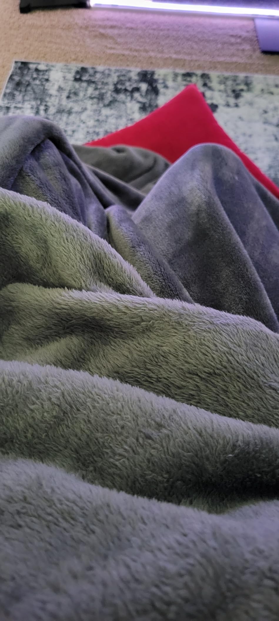 Utopia Bedding Fleece Blanket Queen Size Grey (90x90 Inches) Ultra Soft Warm Lightweight Microfiber Breathable Anti-Static Cozy Bed Blanket for Fathers Day, All-Season Home Decor Gift for Husband, Men customer photo 1