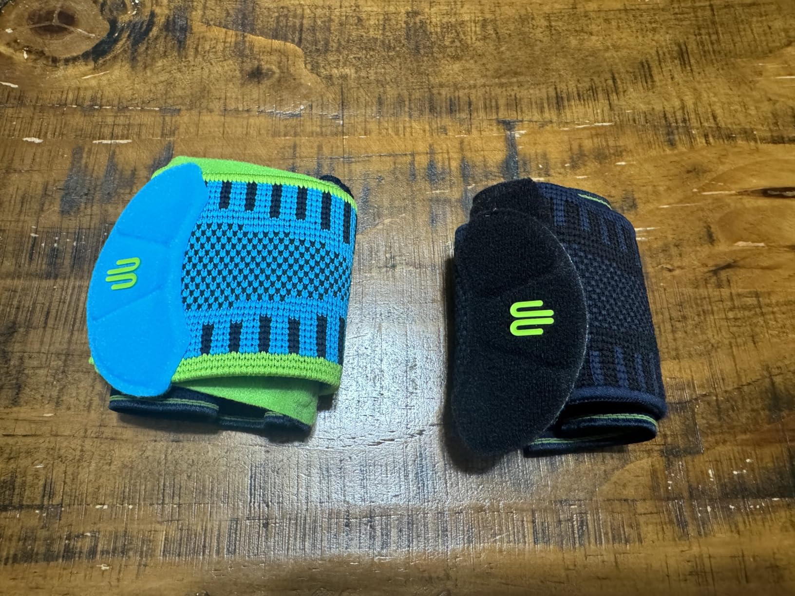 Bauerfeind Sports Wrist Strap - German Engineered Wrist Compression Support for Weightlifting, Crossfit, Tennis, Lifting - Adjustable Tightness Brace with 3D Airknit Fabric - 1 Per Box customer photo 1
