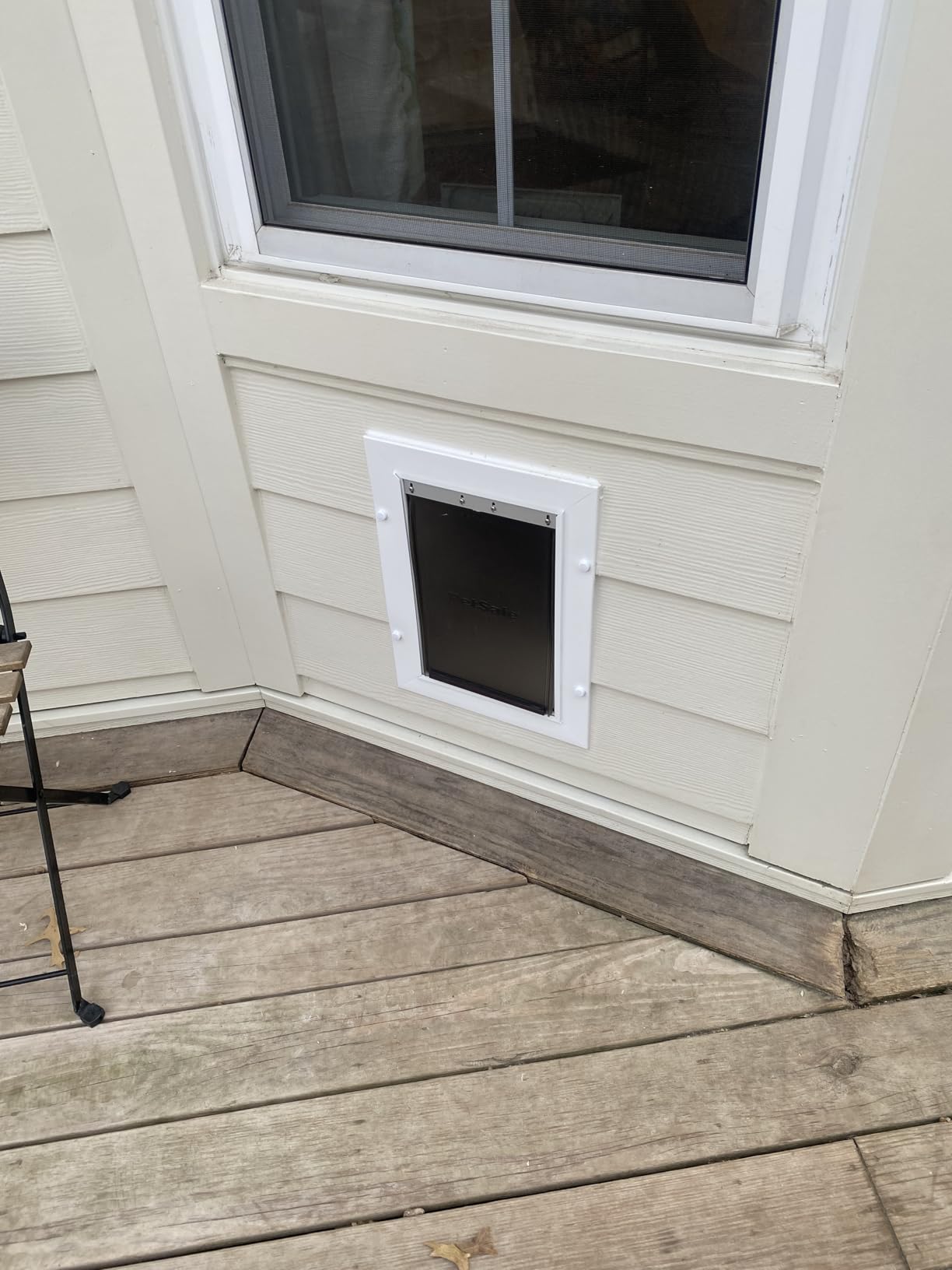 PetSafe Never Rust Wall Entry Pet Door - Telescoping Frame - Insulates Better Than Metal, Energy Efficient - Interior & Exterior, Weatherproof, Easy to Install & Clean - L customer photo 1