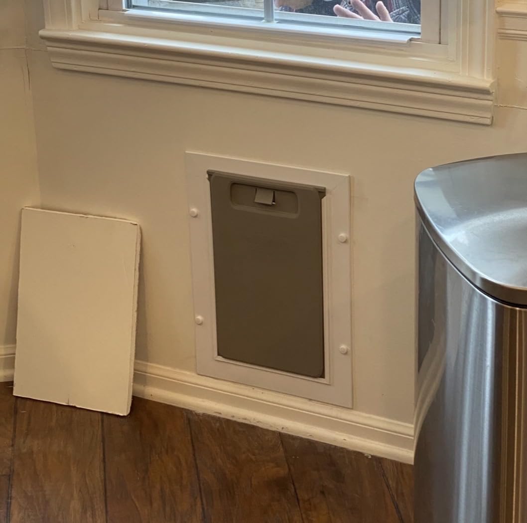 PetSafe Never Rust Wall Entry Pet Door - Telescoping Frame - Insulates Better Than Metal, Energy Efficient - Interior & Exterior, Weatherproof, Easy to Install & Clean - L customer photo 2