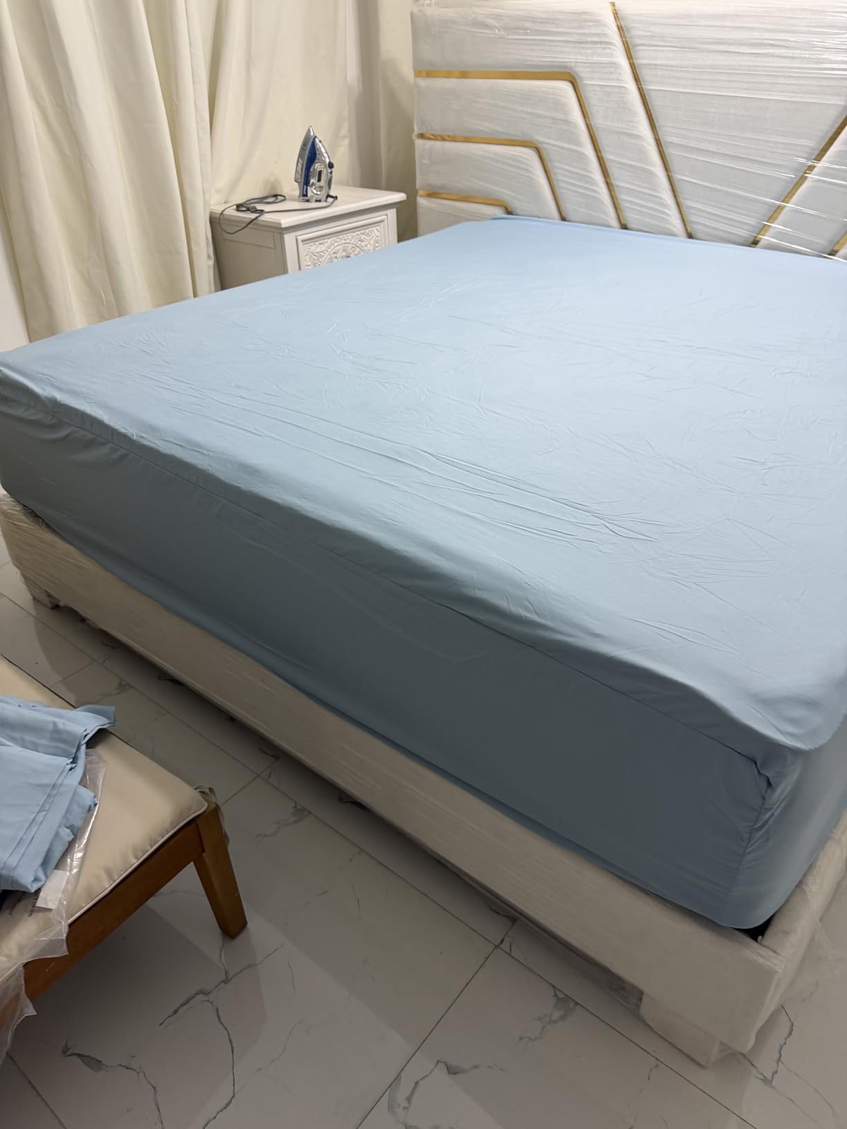 Extra Deep King Sheet Set - 6 Piece Breathable and Cooling Sheets - Hotel Luxury Bedding for Women, Men, Kids & Teens - Easy & Secure Fit - Soft, Wrinkle Free and Comfy - Extra Deep Pockets - White customer photo 2
