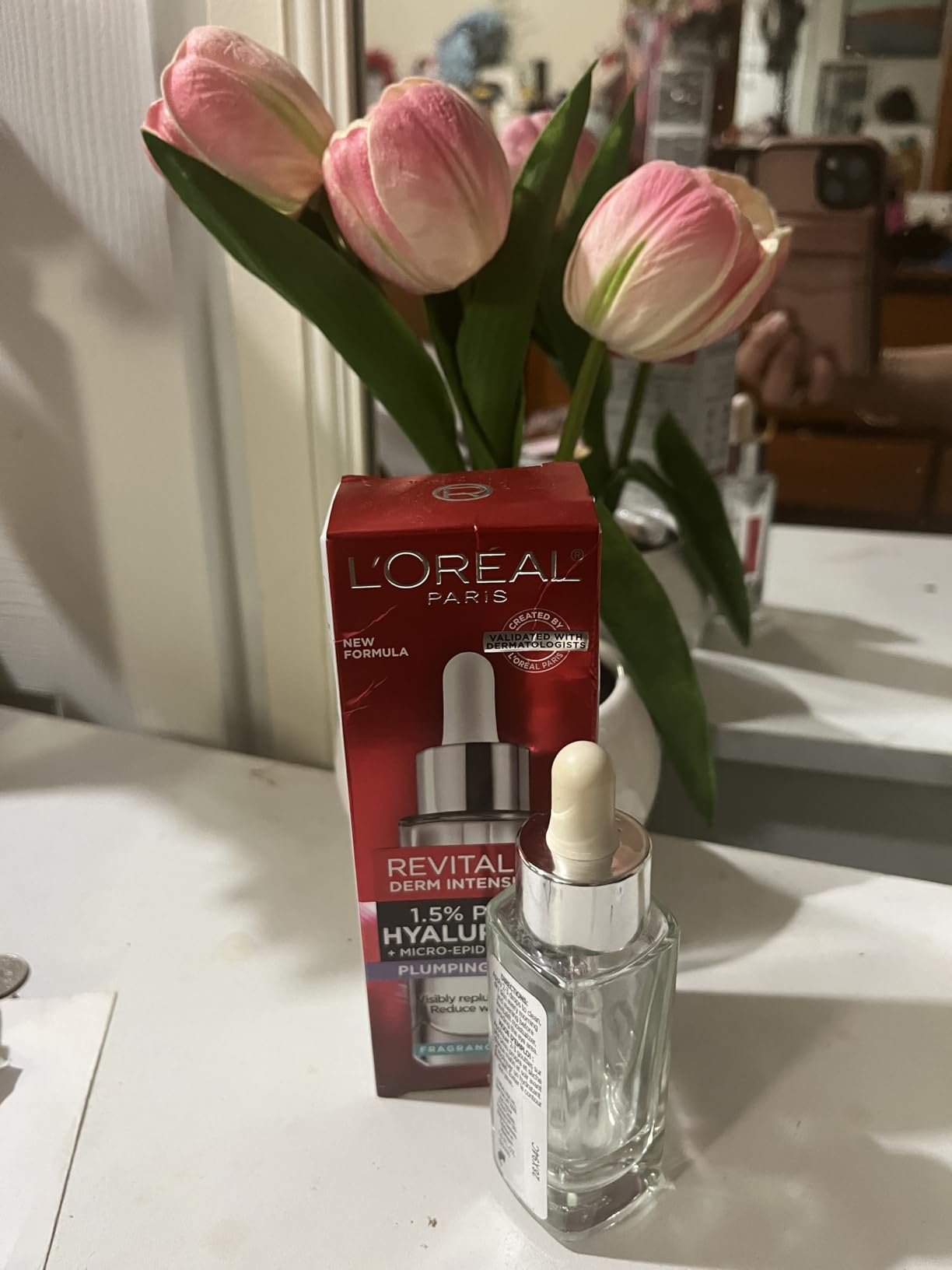 L'Oreal Paris Revitalift 1.5% Pure Hyaluronic Acid Serum for Face, Anti Aging Serum to Hydrate Skin & Reduce Wrinkles, Fragrance Free Skin Care, 1 Oz customer photo 2