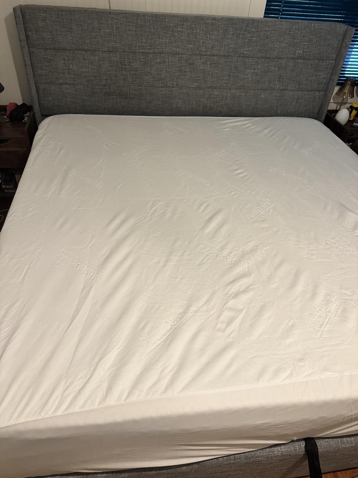 PlushDeluxe Premium Bamboo Mattress Protector - King Size, Waterproof, & Ultra Soft Breathable Noiseless Washable Bed Mattress Cover for Comfort & Protection - White customer photo 2