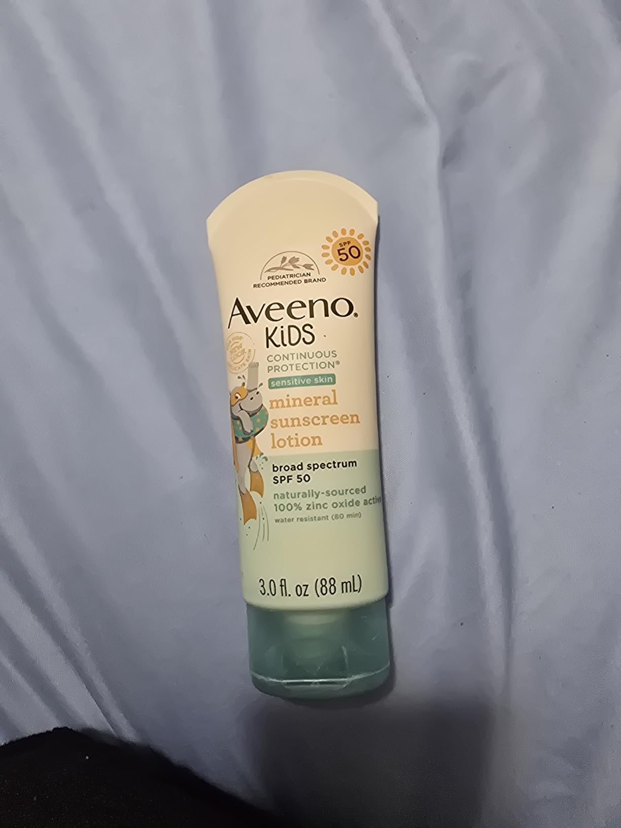 Aveeno Kids Continuous Protection Zinc Oxide Broad Spectrum Sunscreen Lotion for Kids Sensitive Skin, SPF 50, Tear- and Sweat-Free, Water-Resistant, 3 Fl Oz customer photo 1