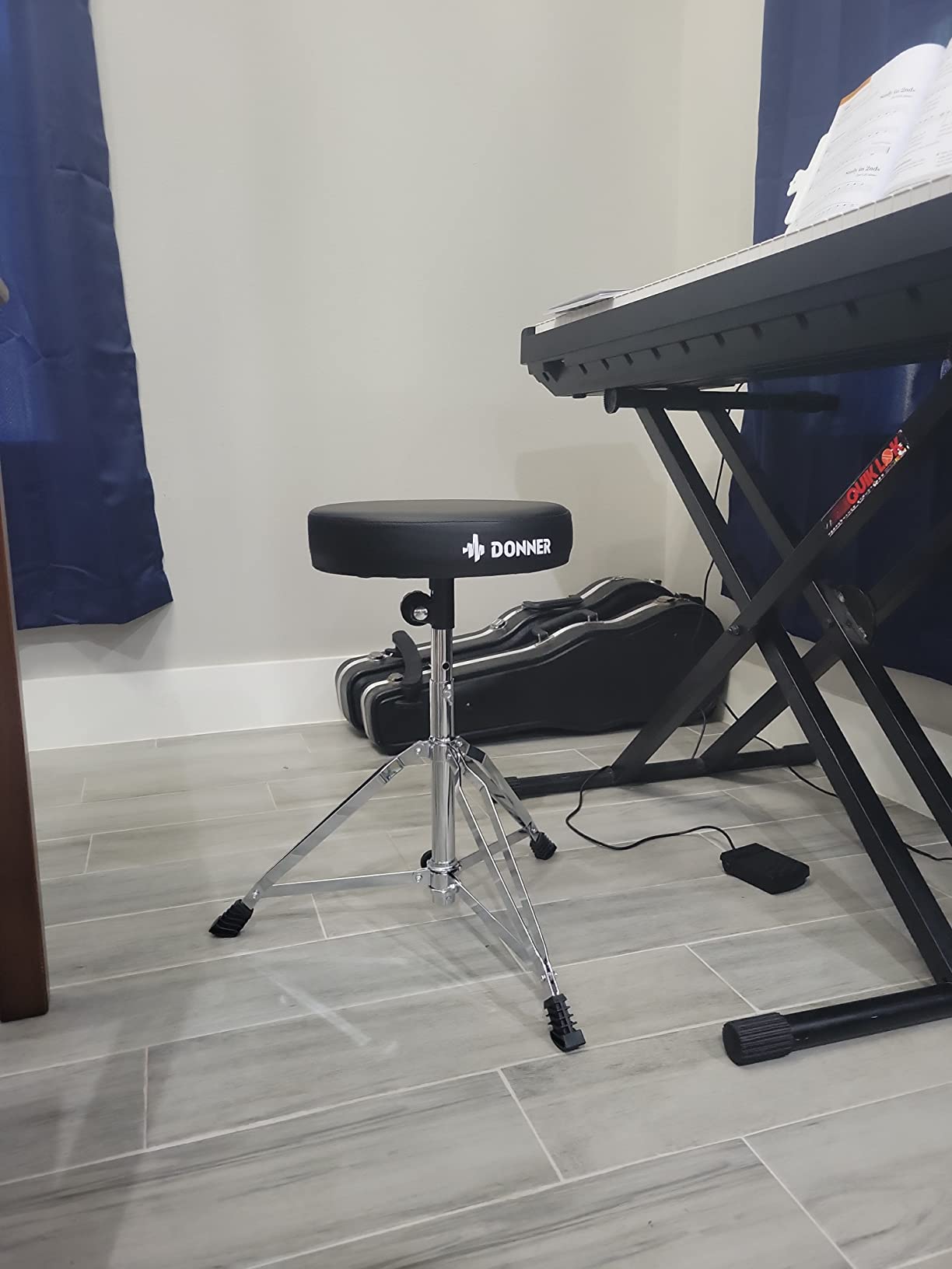 Donner Drum Throne Set, Padded Seat Height Adjustable Drum Stool for Adults, 5A Drumsticks Included, Multiple Iterations, Drummer Gifts for Men Him Teens customer photo 1
