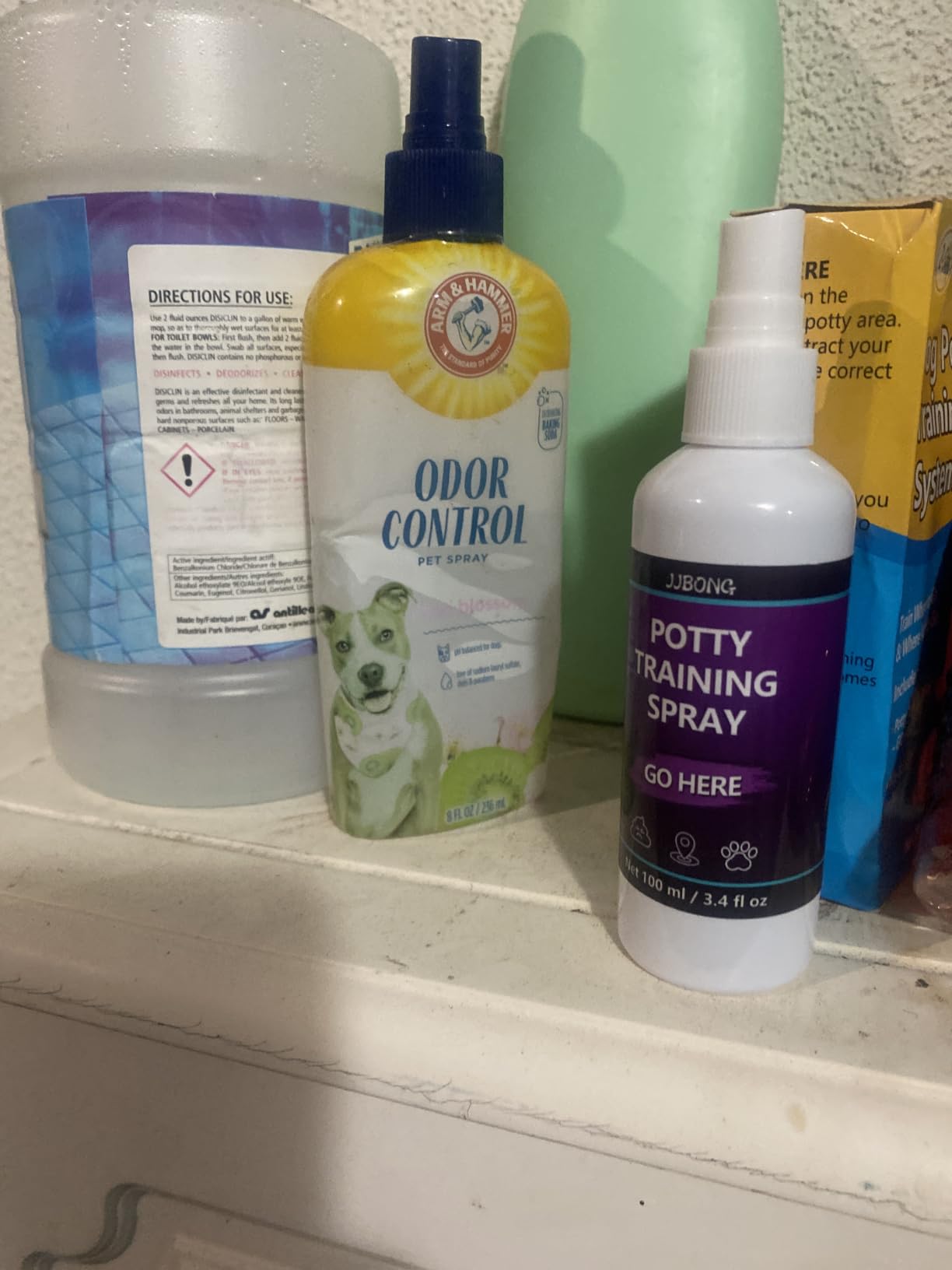 Arm & Hammer for Pets Super Deodorizing Dog Spray with Baking Soda for Odor Control Freshens Coat Between Baths pH Balanced Formula for Dogs Kiwi Blossom 8 FL OZ customer photo 1