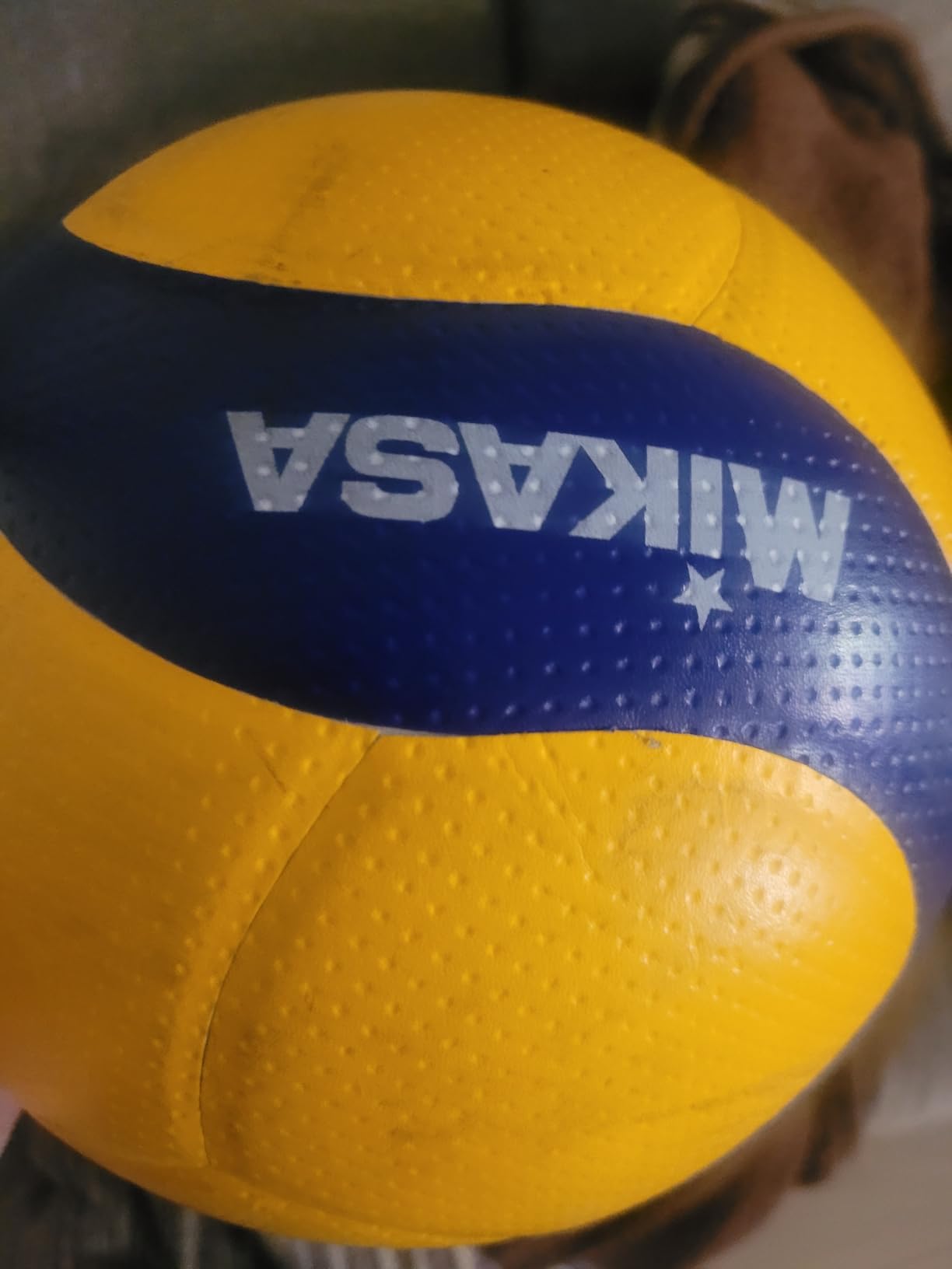 Mikasa V200W, Volleyball customer photo 2
