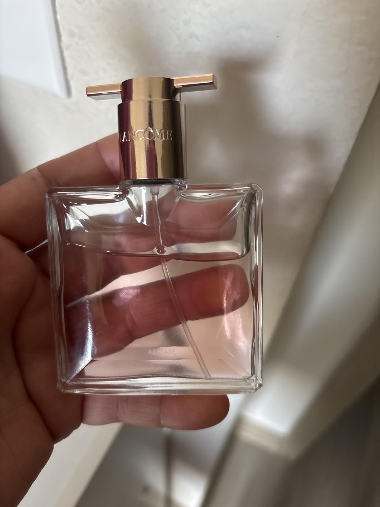Lancome Idole Eau de Parfum - Long Lasting Fragrance with Notes of Bergamont, Jasmine & Vanilla - Fresh & Floral Women's Perfume customer photo 1