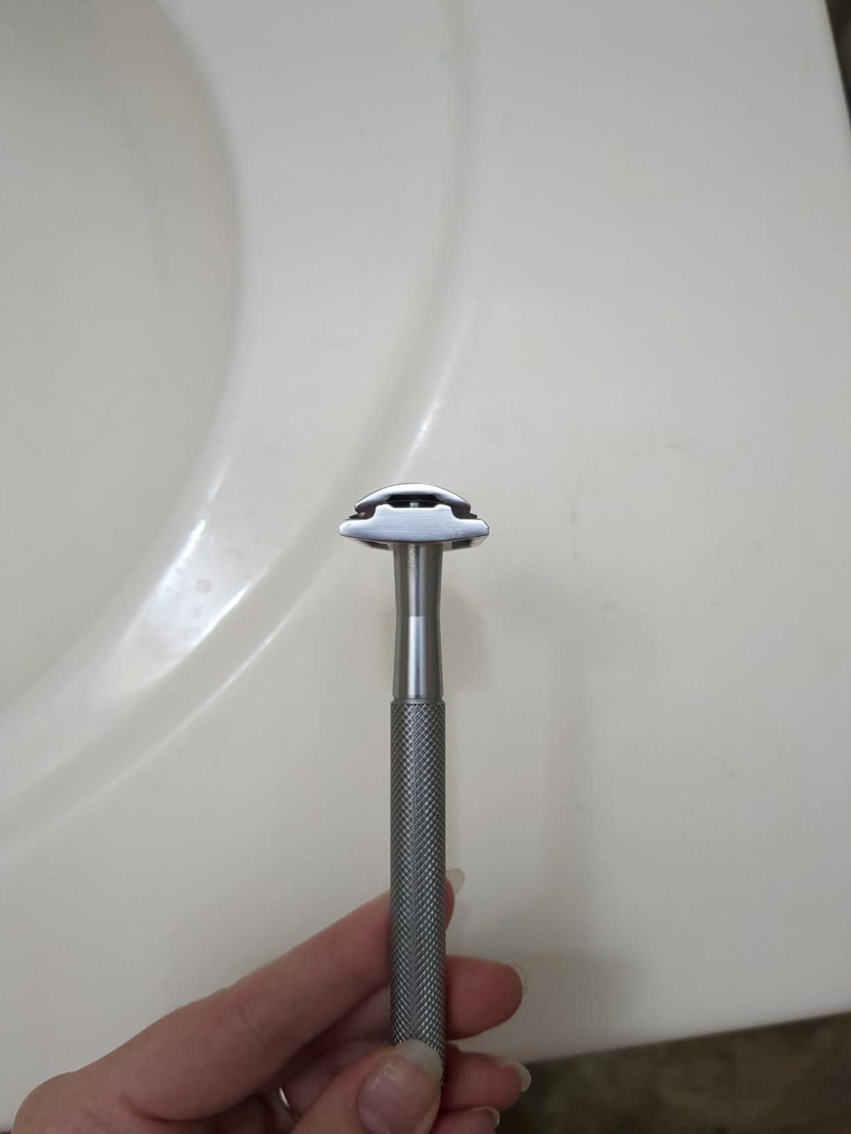 Bambaw Double Edge Safety Razor for Men & Women, Metal Razor with 5 Double Edge Safety Razor Blades, Eco-Friendly Razor - Silver customer photo 2