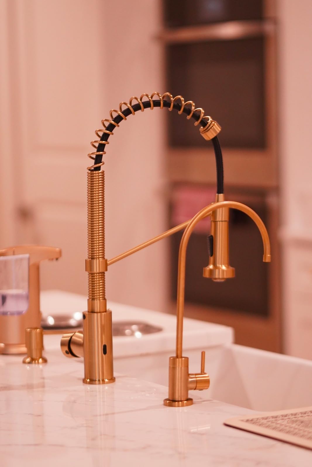 KRAUS Bolden Touchless Sensor Commercial Style 2-Function Single Handle Pull Down Kitchen Faucet in Spot-Free Stainless Steel, KSF-1610SFS customer photo 2