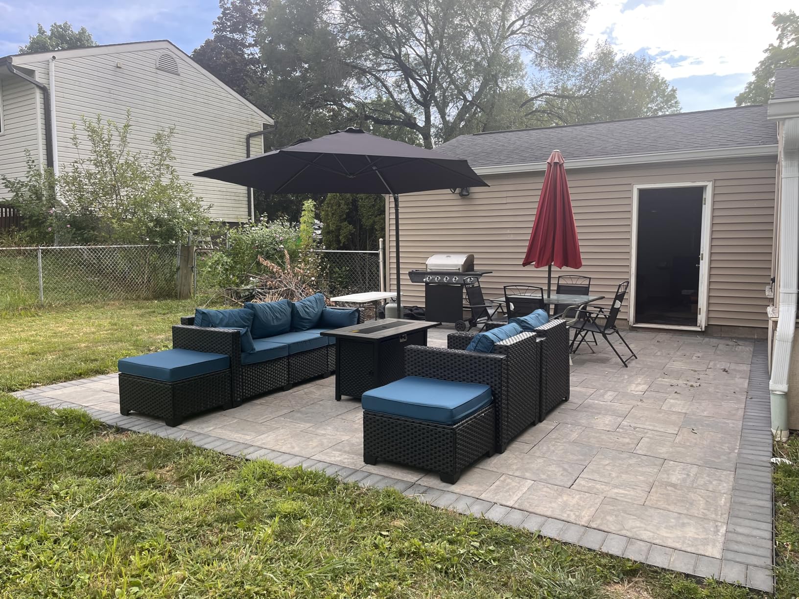 Best Choice Products 10ft Offset Cantilever Hanging Market Patio Umbrella, 8 Sturdy Ribs, Easy Adjustment - Navy Blue customer photo 1
