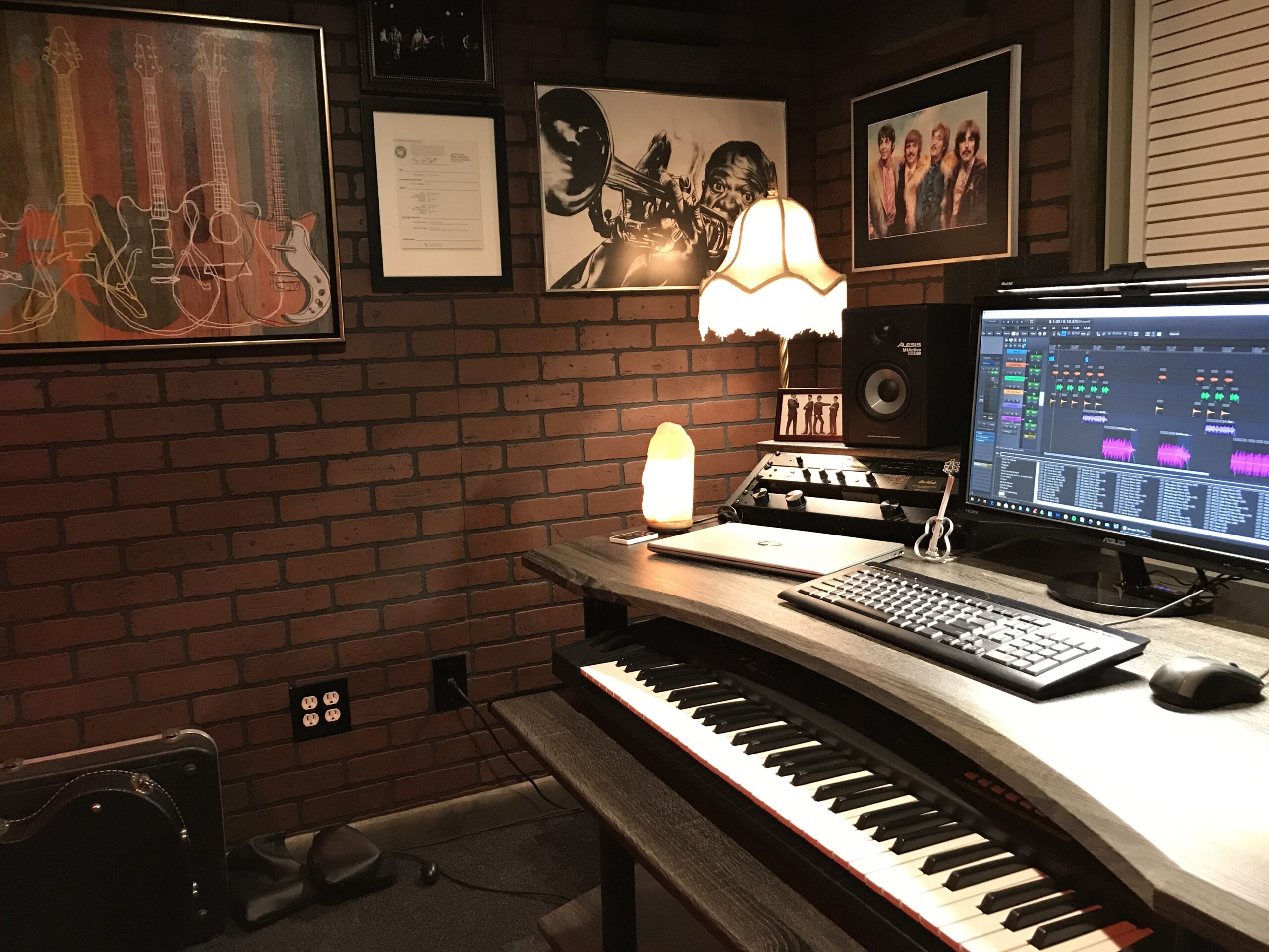 Acme Eleazar Wooden Music Recording Studio Desk in Black Oak customer photo 1