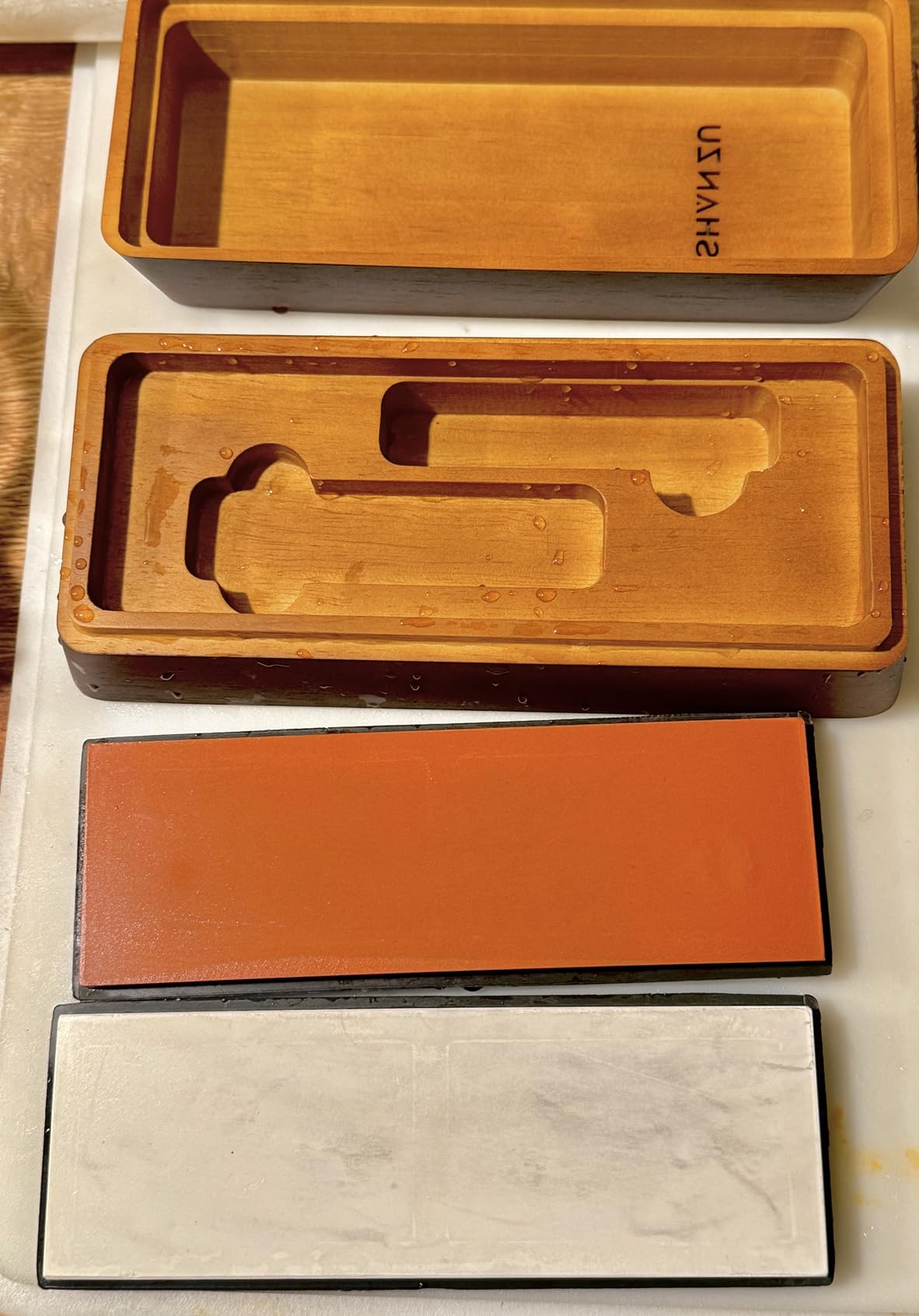 SHAN ZU 2 Pcs Knife Sharpener Stone Set with Storage Box Whetstone Grit 1000/5000 Knife Sharpening Stone with Non-Slip Silicone Base and Angle Guide Whetstone Knife Sharpening Kit for Kitchen Knives customer photo 1