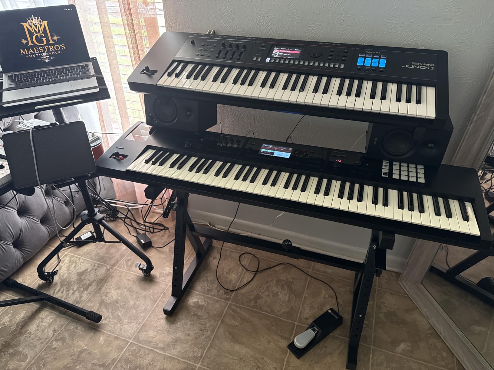 PYLE Heavy-Duty Multi-Functional Music Stand - Z Style & Portable, 2nd Tier, Height & with Adjustment, Digital Keyboard Stand, Rack Case w/Ergonomic Design, for Home Studio etc. - Pyle PKST2TZ, black customer photo 2