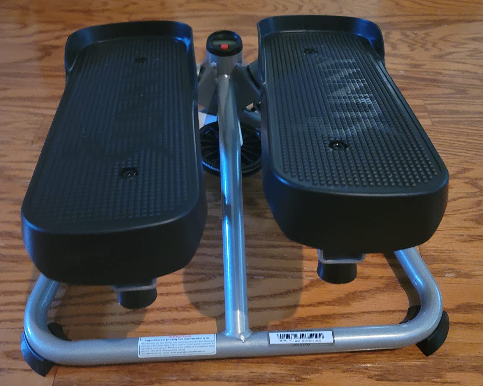 Sunny Health & Fitness Twist Steppers with Resistance Bands, Compact Mini Stair Step Machines for Low-Impact Home Cardio Workouts customer photo 1