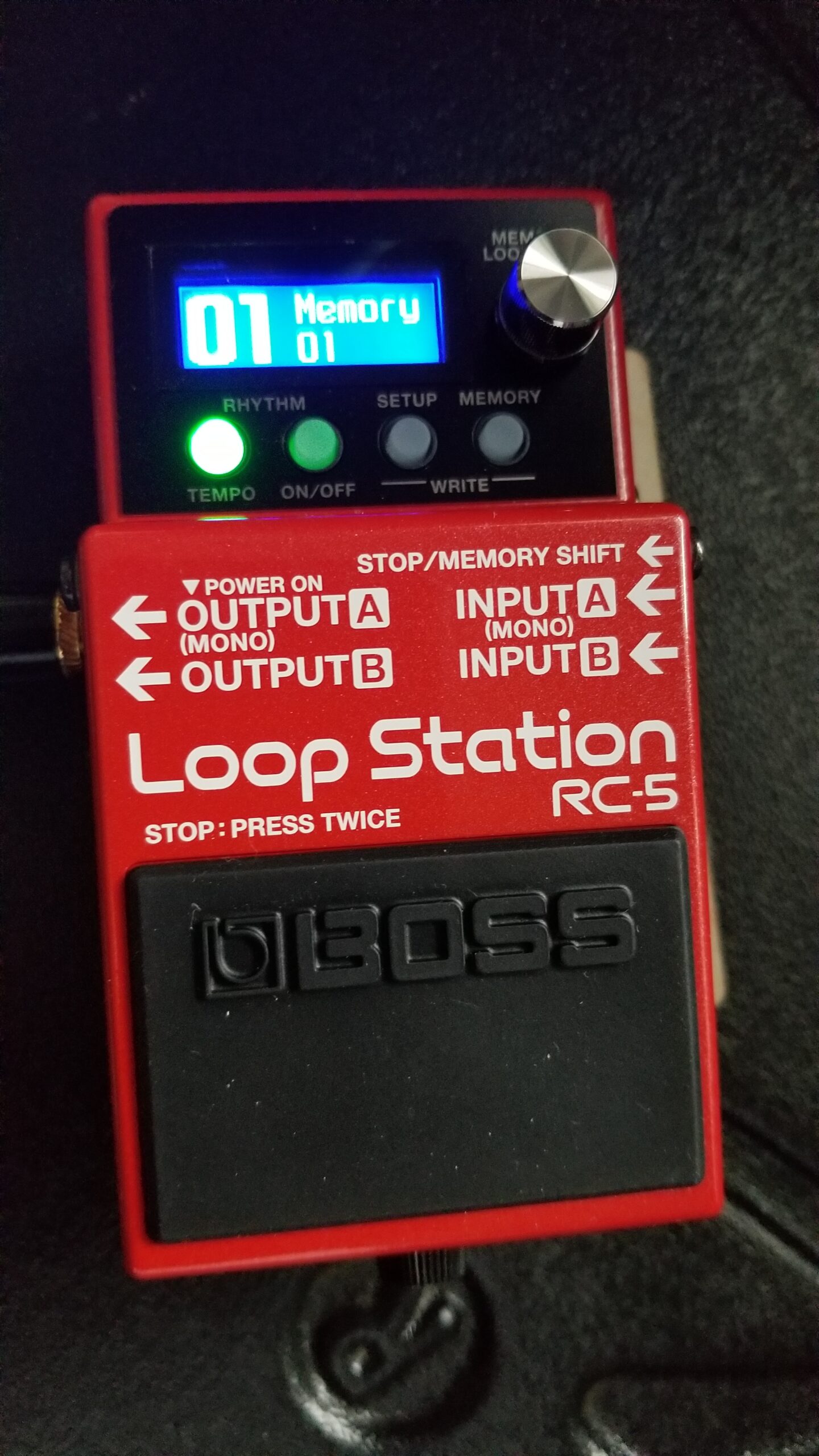 BOSS RC-5 Loop Station | Advanced Looping Features in a Compact Pedal | 32-Bit AD/DA and 32bit Floating-Point Processing | 13 Hours Record Time | Multi-Color LCD | MIDI/IO & USB Connectivity customer photo 1
