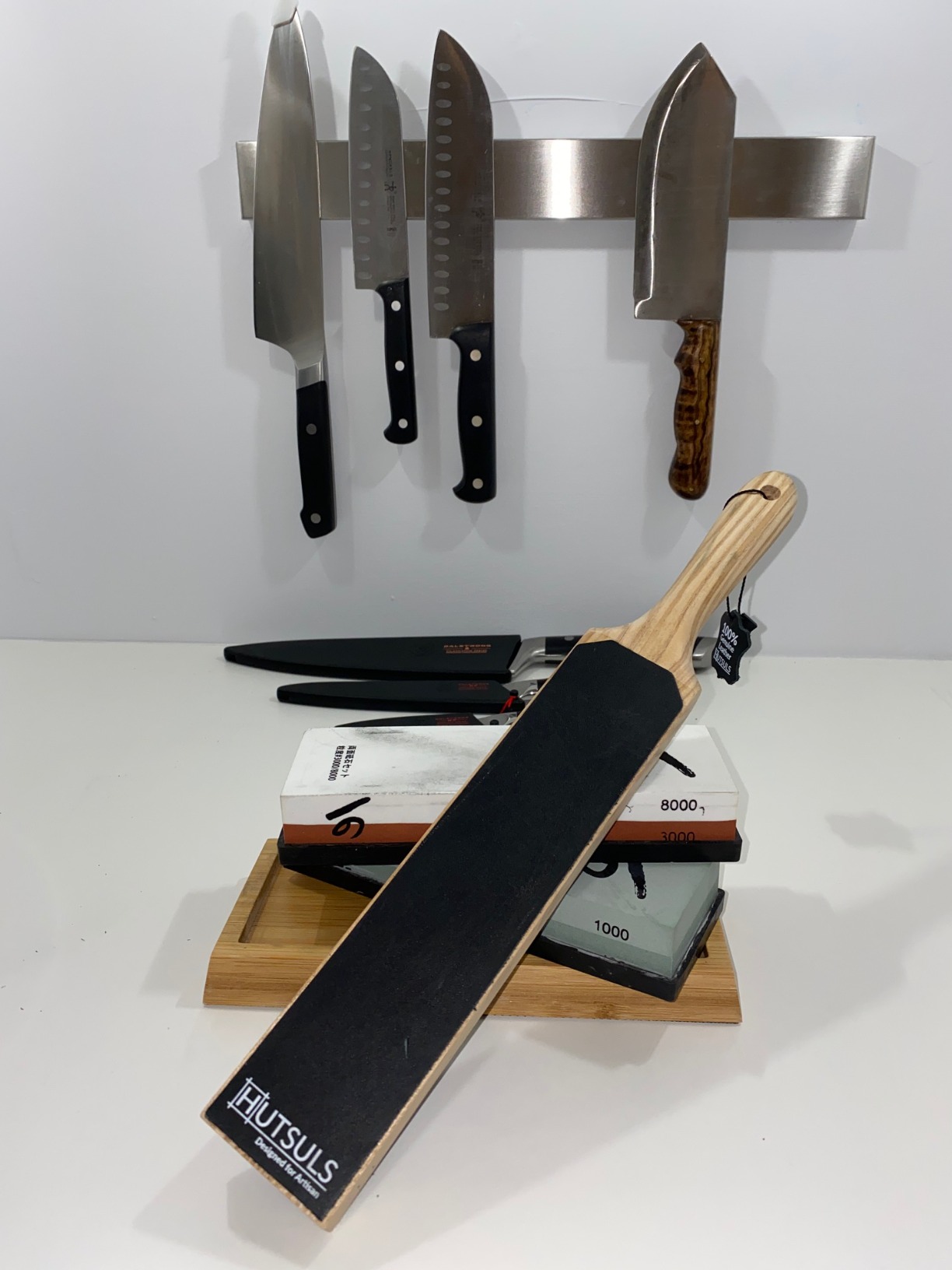 Hutsuls Double Sided Leather Strop Paddle Kit - Get Razor-Sharp Edges, Ergonomic Handle, Quality Honing Leather, and Step-by-Step Guide customer photo 2
