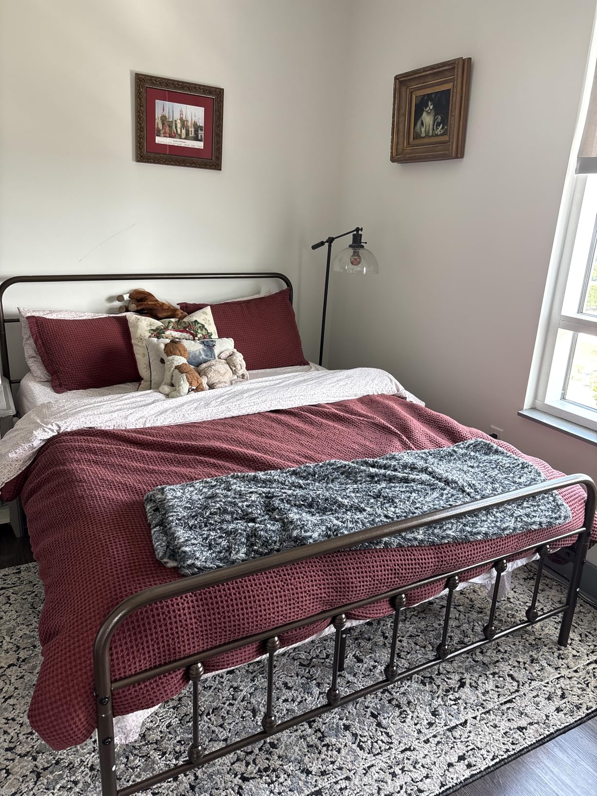 Yaheetech Victorian Vintage Queen Metal Platform Bed Frame, Classic Iron Art Headboard & Footboard, Stable & Noiseless, 12.6 Inch Under Bed Storage, No Box Spring Needed, Easy Assembly, Black customer photo 2