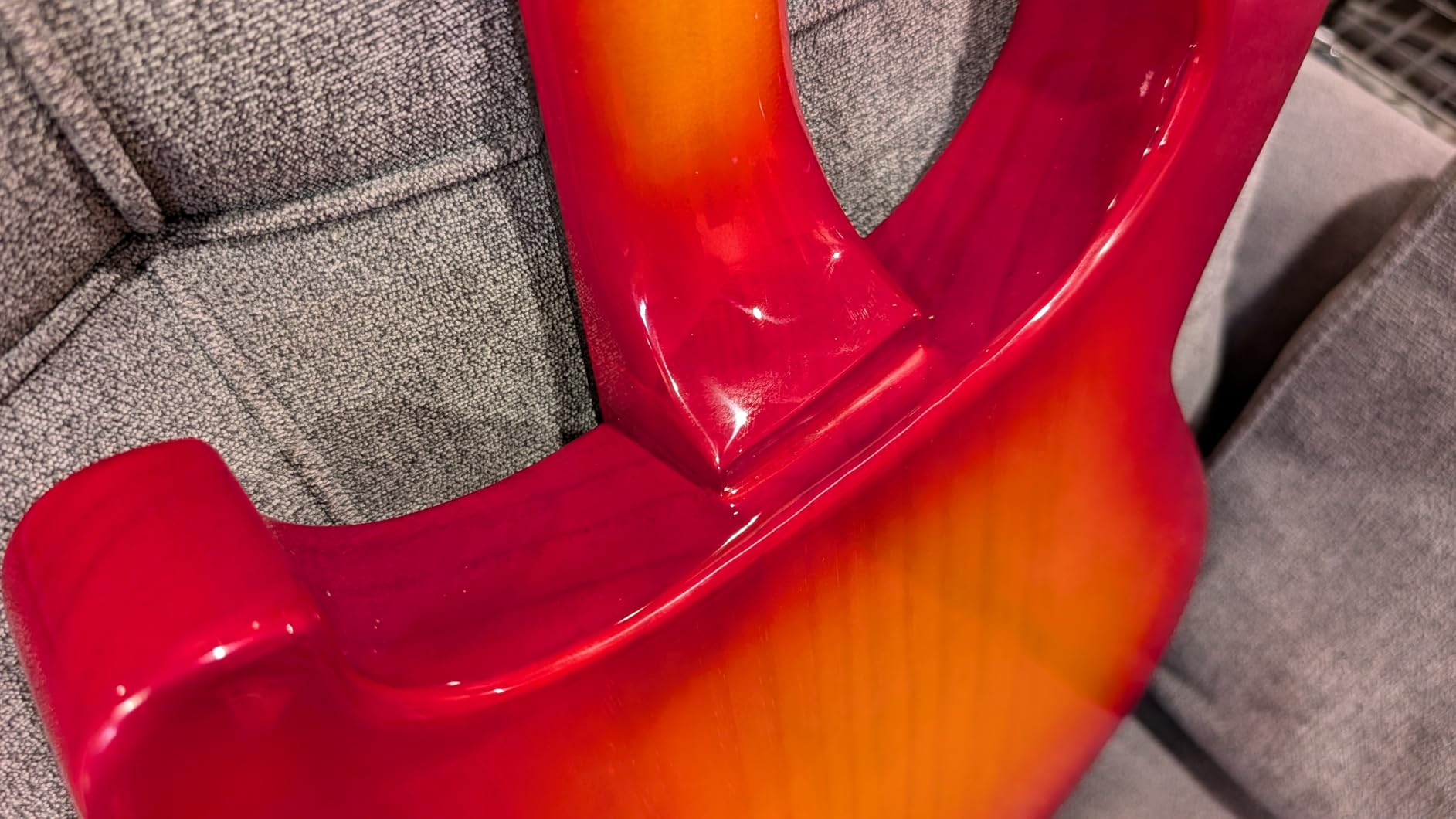 IYV-IRK-300 Semi Hollow Electric Guitar 3T Sunburst (IYV) customer photo 1