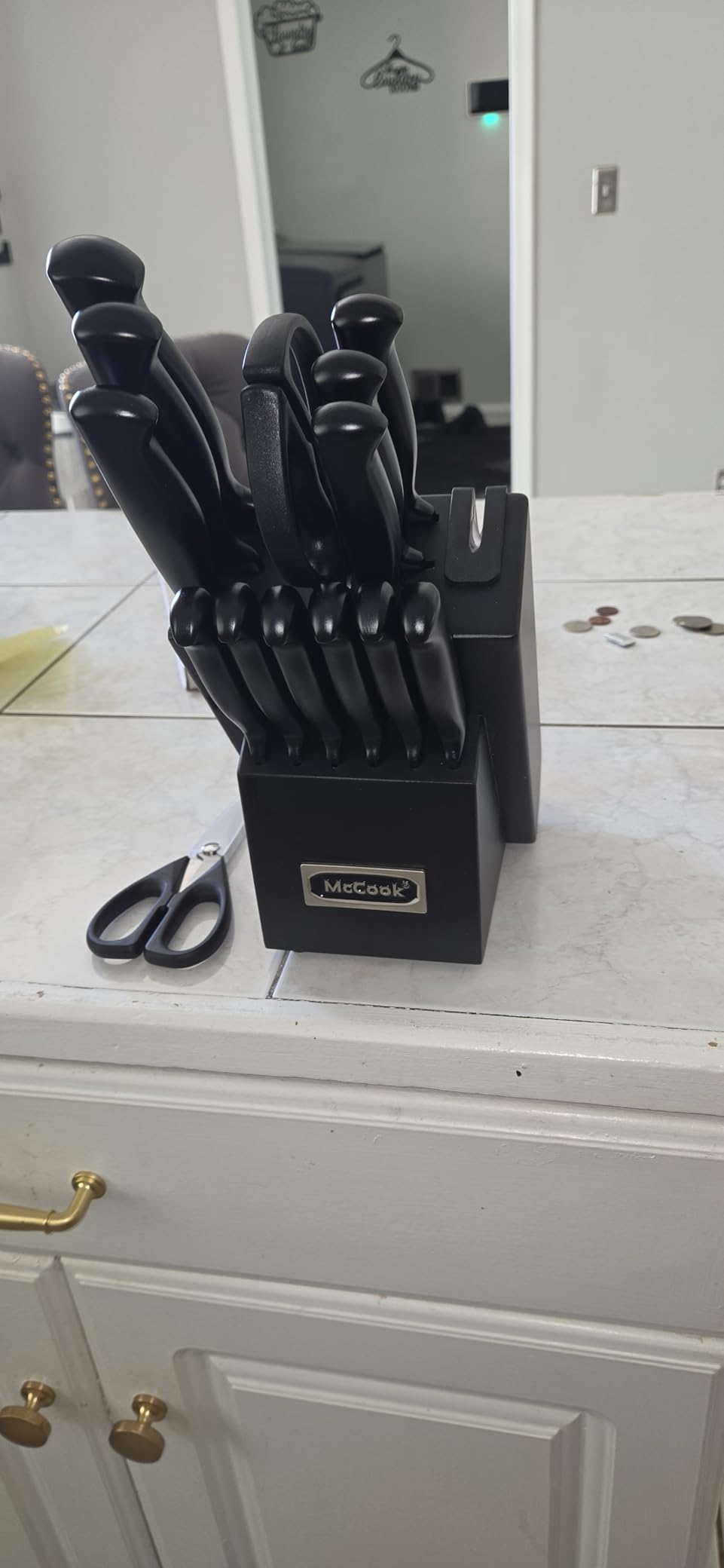 McCook German Stainless Steel Knife Block Sets with Built-in Sharpener, 15 Piece Chef Knife Set, Restaurant Grade, Anti-Rust, Elegant Box for Gift customer photo 1