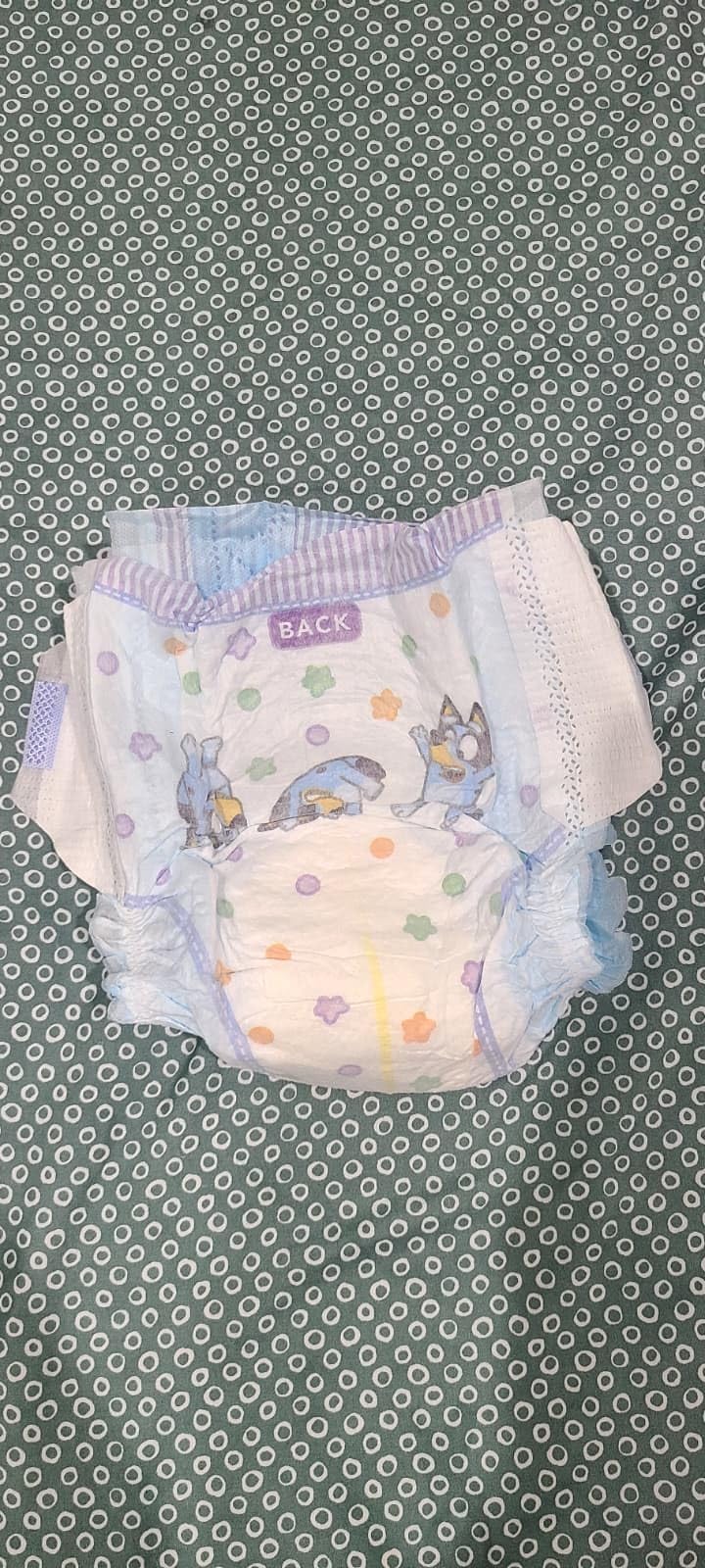 Luvs Platinum Protection Bluey Diapers, Size 1, 294 Count, Day & Night Baby Diapers customer photo 2